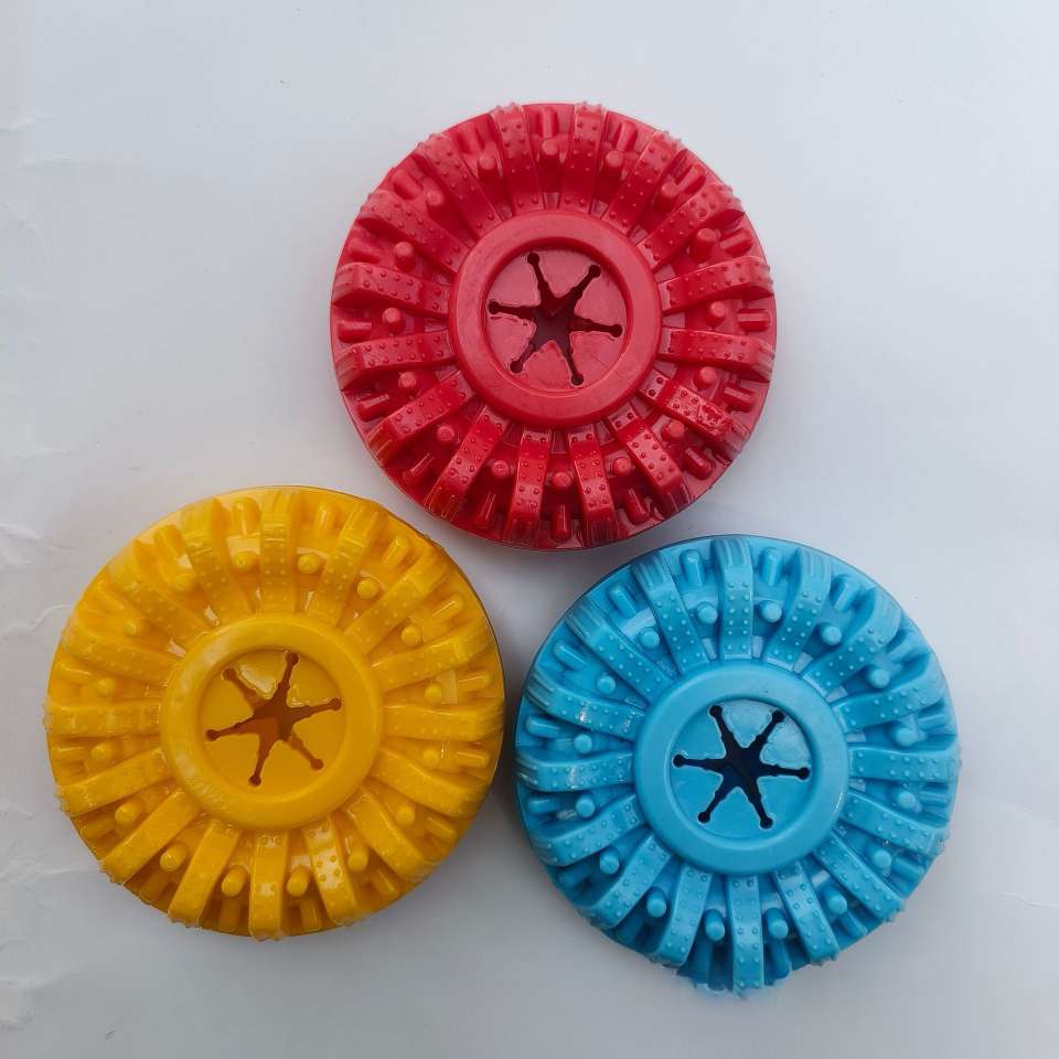 宠物玩具现货批发耐咬磨牙棒TPR玩具咬胶轮胎漏食互动训练狗玩具