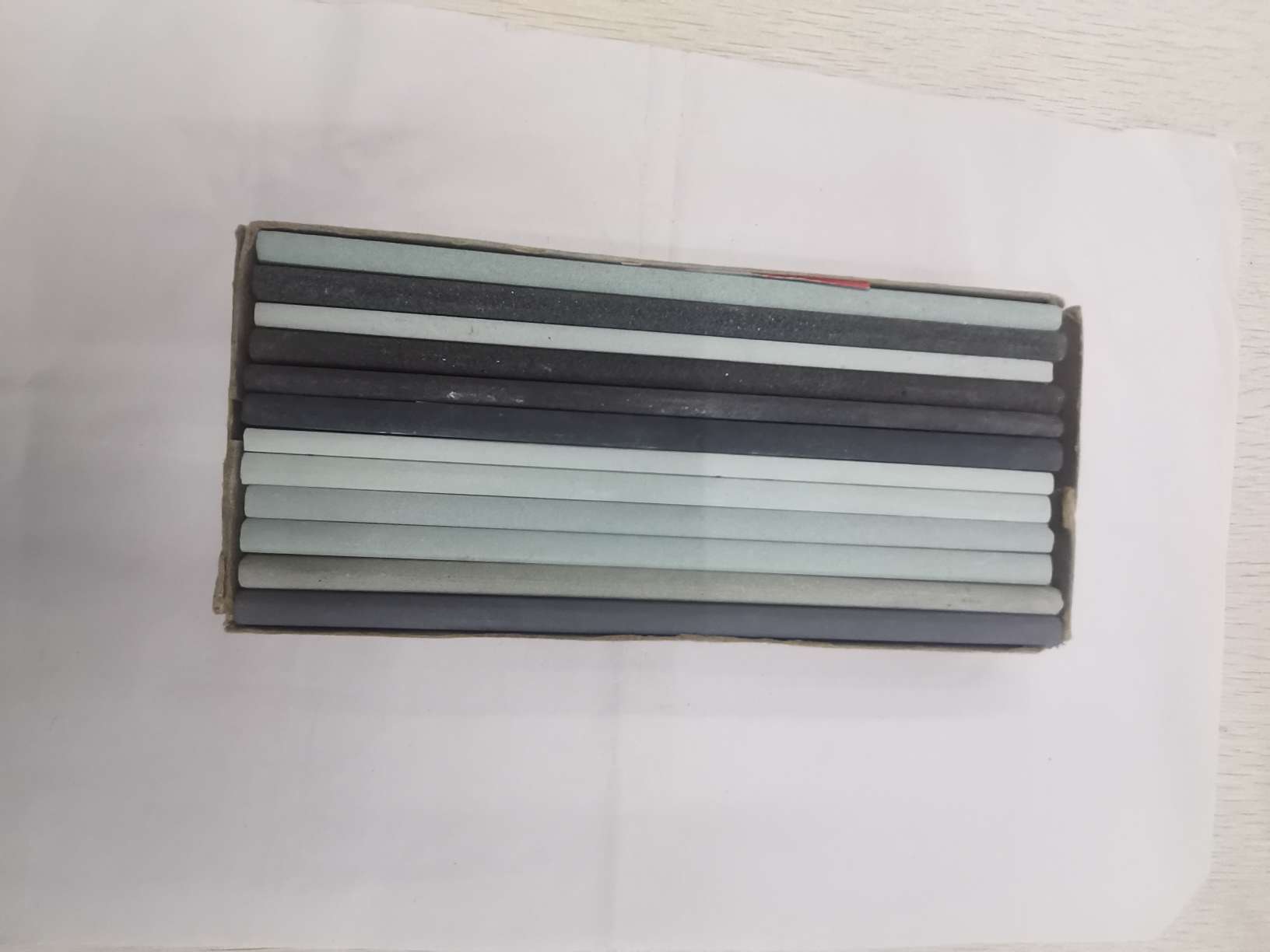 Premium whetstone, special whetstone for oil cutting knives and rubber knives, high-quality and wear-resistant detail image 7