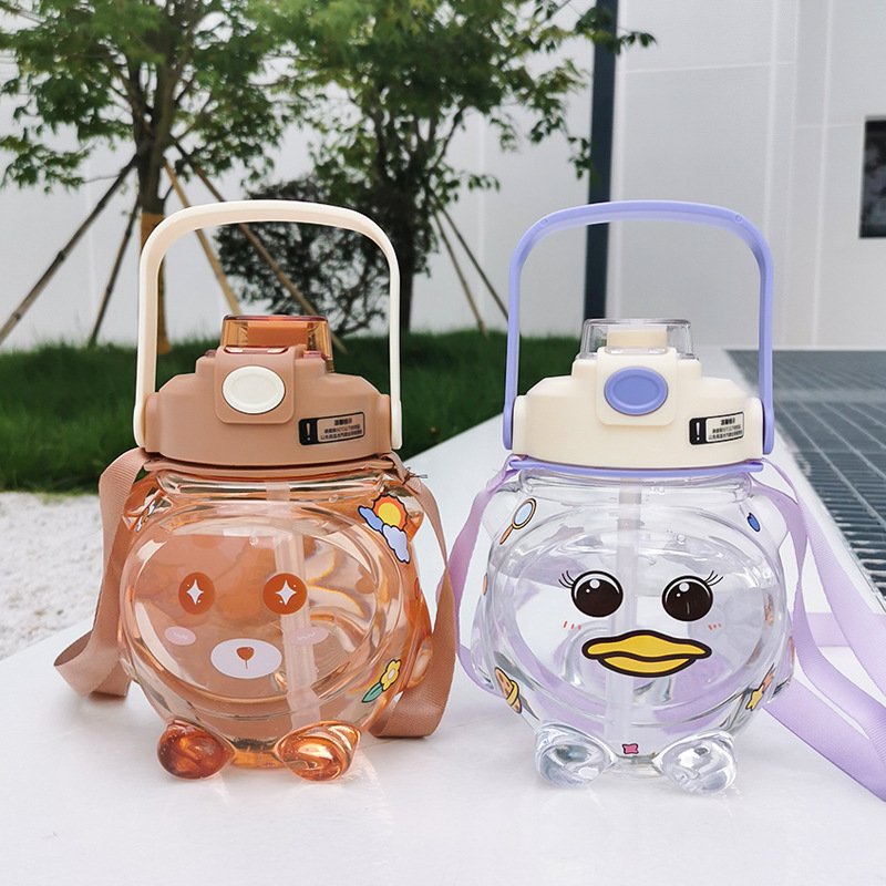 X152-XBD-8020 Summer New Dundun Bear Water Cup Anti-drop and heat-resistant student plastic double-drinking Cup straw Application Scenario