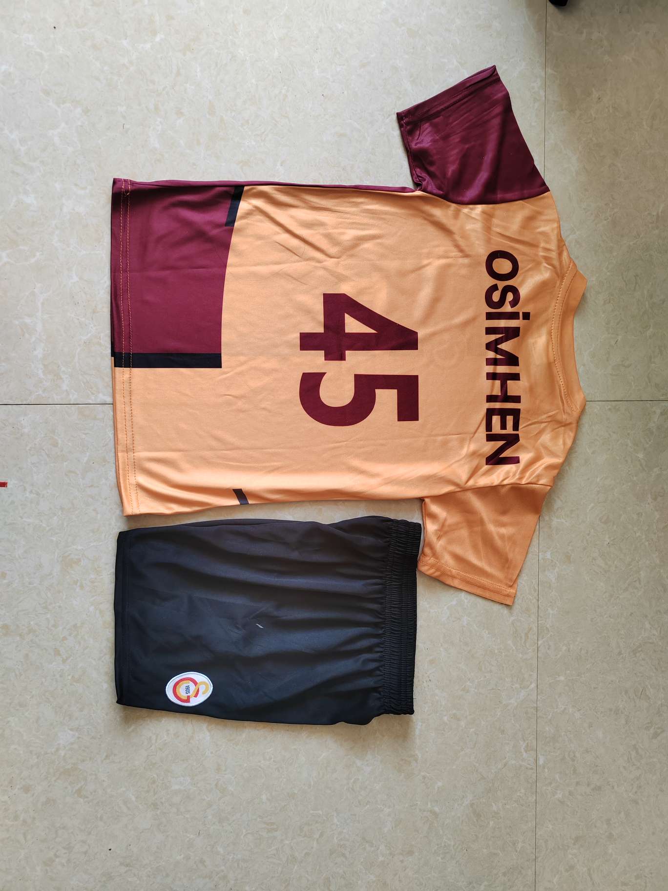 Galatasaray jerseys for Azerbaijan, Kazakhstan and Kenya details Picture