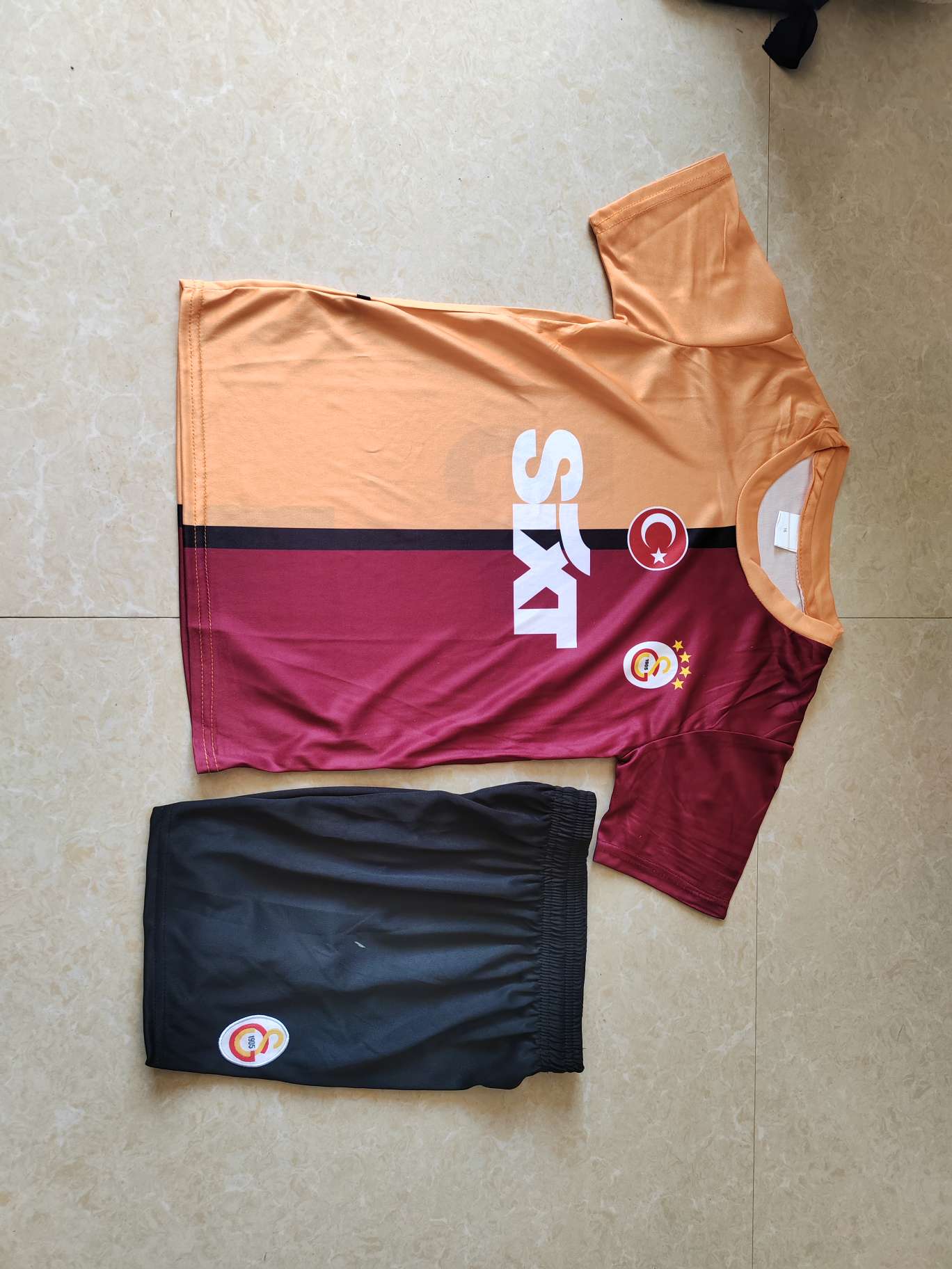 Galatasaray jerseys for Azerbaijan, Kazakhstan and Kenya
