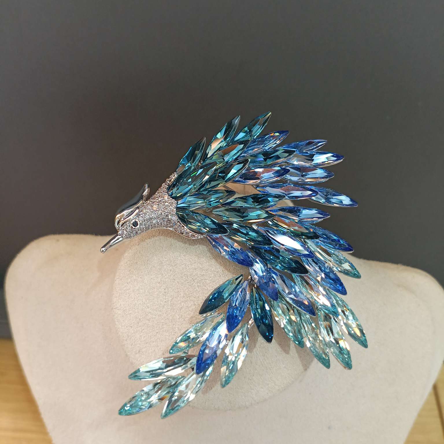 Broche de lujo estilo burst east zhou glass Specification image