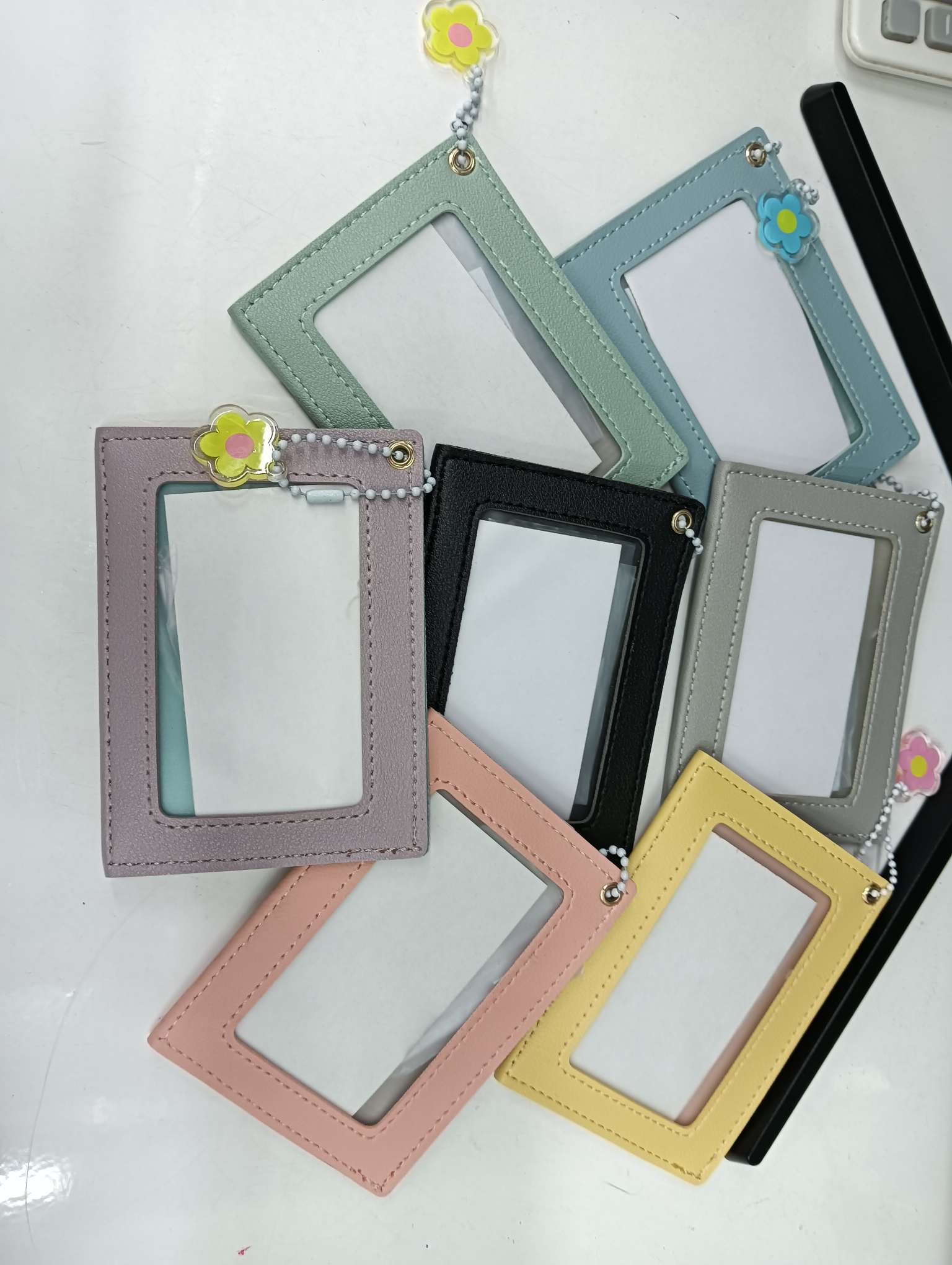 Horizontal Love card holder hard rubber cover PVCA3 card case, simple and fashionable school card case, student-specific luggage, leather goods, multi-functional card case, portable storage details Picture