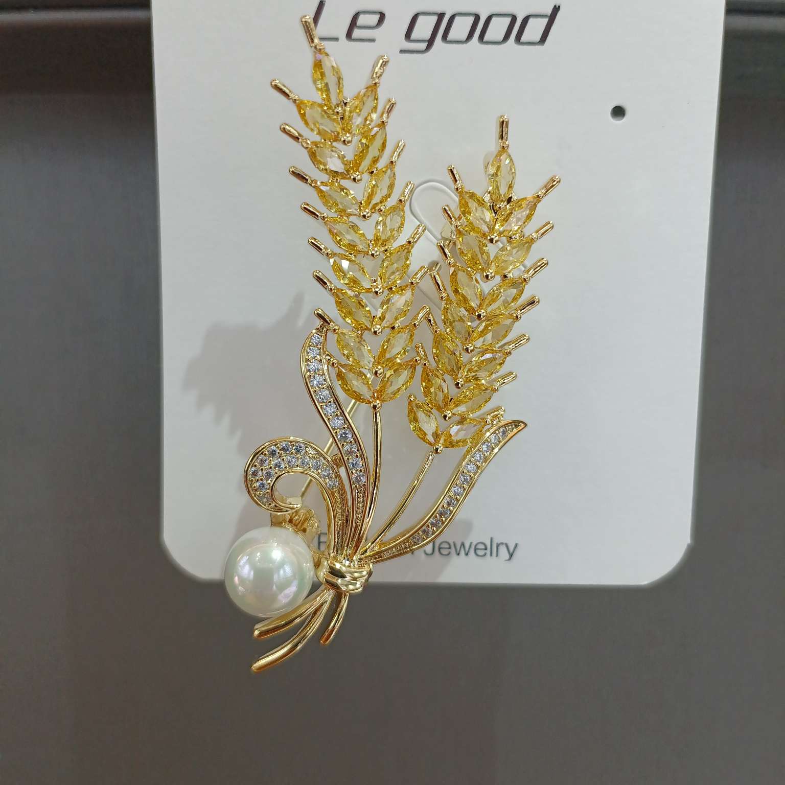 Lujo color zircon broche