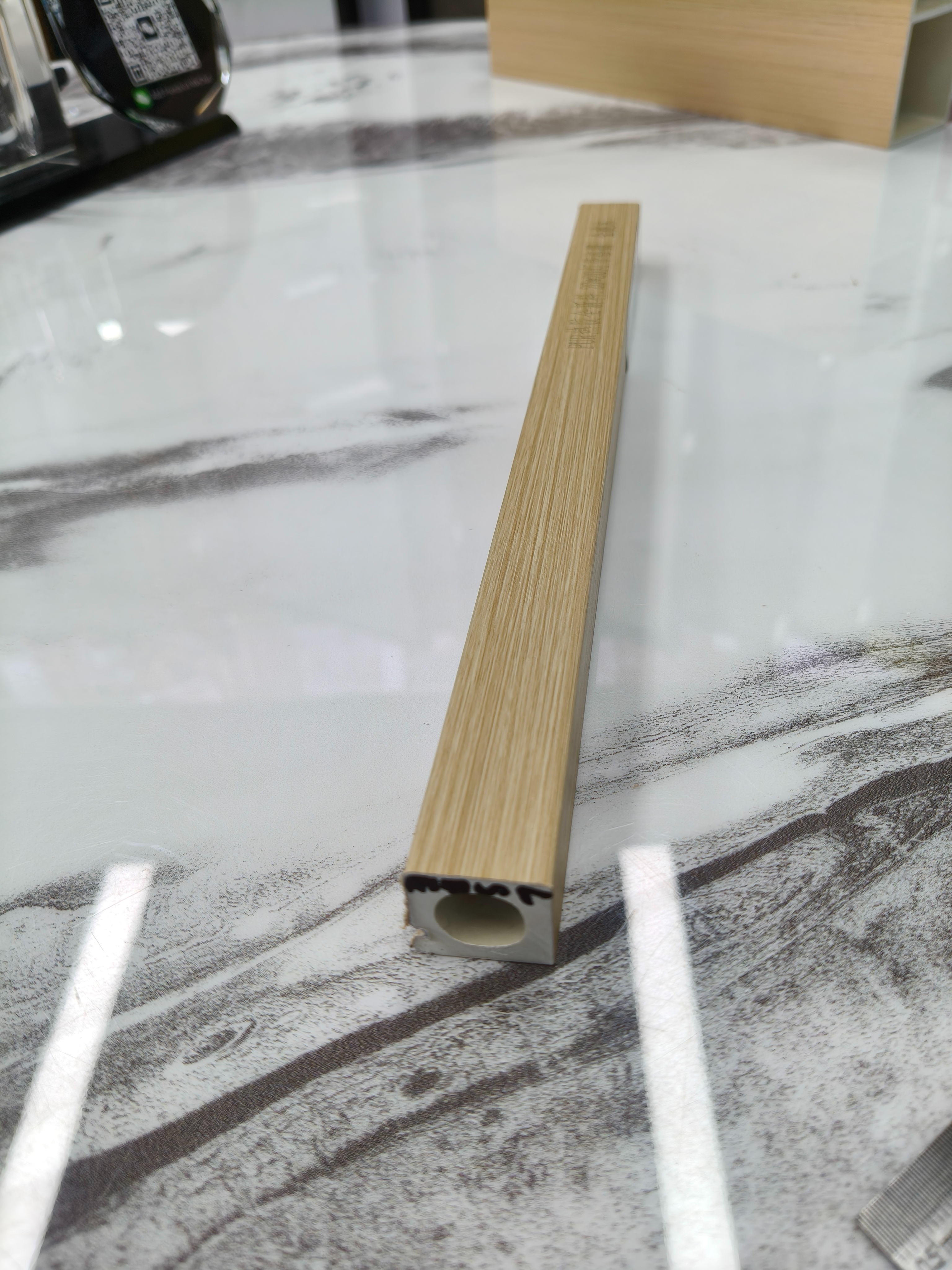 绿生新材料 PVC材质灯带   20*20 长度可定制  轻奢风  家居必备  建材板材  灯带