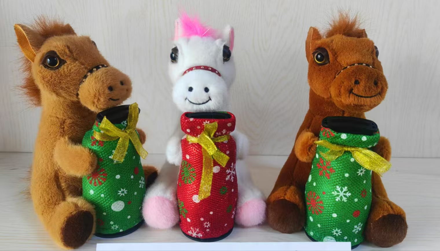 Toys, plush toys, dolls, factory direct delivery, figurines, toys, scarves, money cans, horse dolls, factory direct delivery details Picture