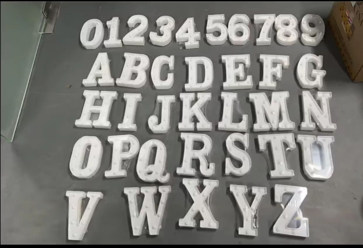 字母灯，26个字母齐全
数字灯，0~9齐全
