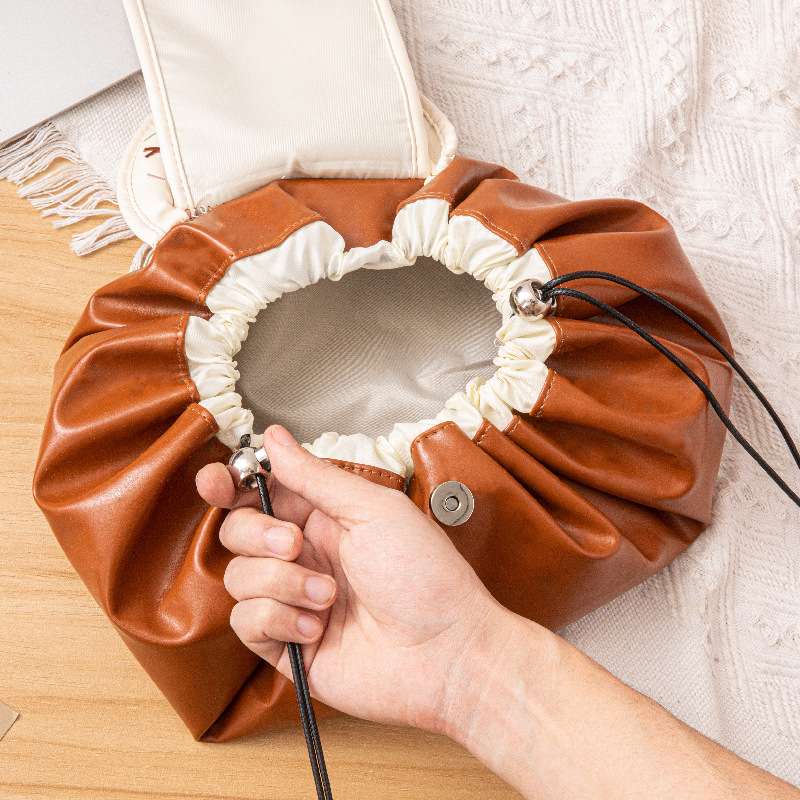 化妆包大容量便携式防水旅行收纳包袋抽绳束口袋多功能懒人化妆包 详情图3