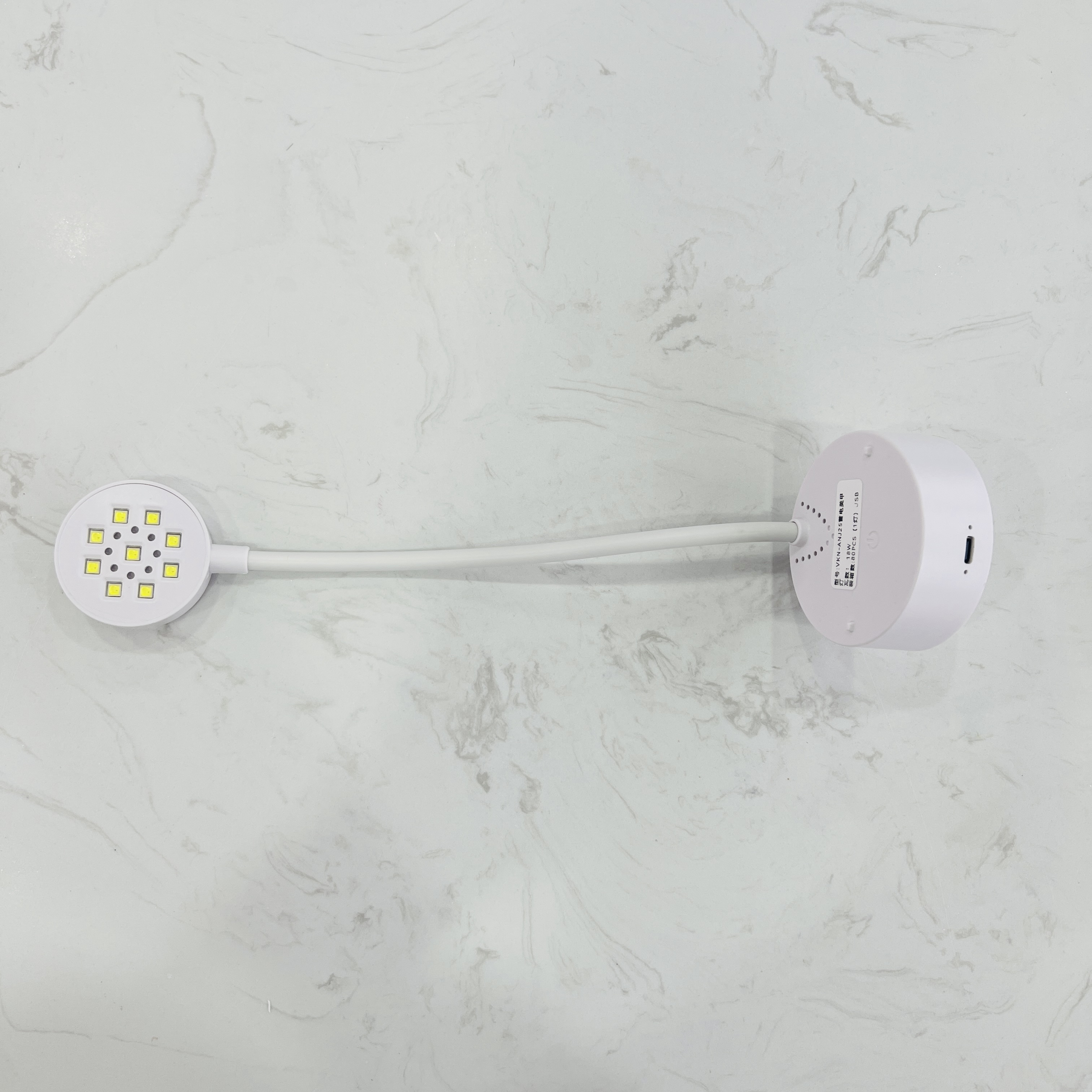 New battery-powered nail patch dedicated baking lamp, USB charging 18W, 9 lamp beads, specially designed for nail care Specification drawing