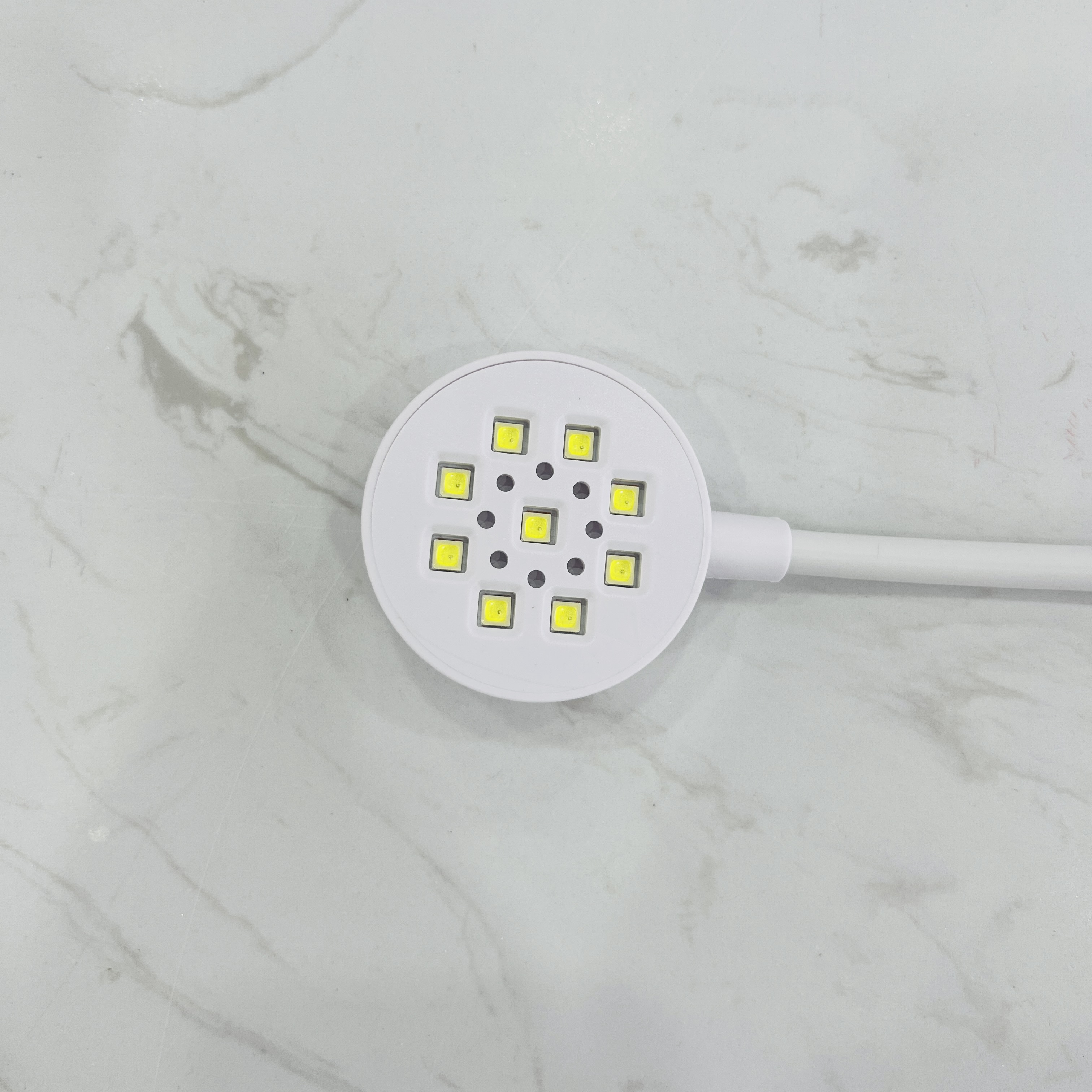 New battery-powered nail patch dedicated baking lamp, USB charging 18W, 9 lamp beads, specially designed for nail care Application Scenario