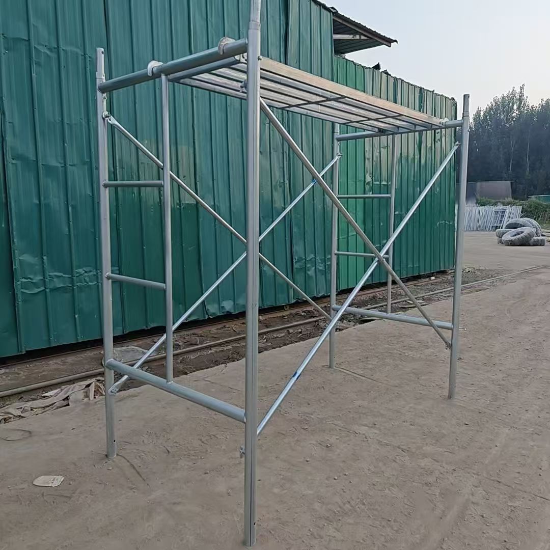 脚手架/钢支撑/钢支撑欧式白底实物图