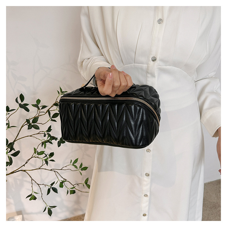 跨境化妆包高颜值大容量时尚旅行洗漱包热卖新款纯色化妆品收纳包 白底实物图