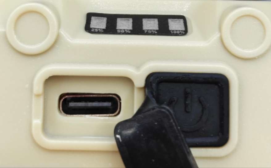 HX-826D 户外头灯 山地野营必备运动户外装备 功能强大户外头灯 高亮长续航 详情图3