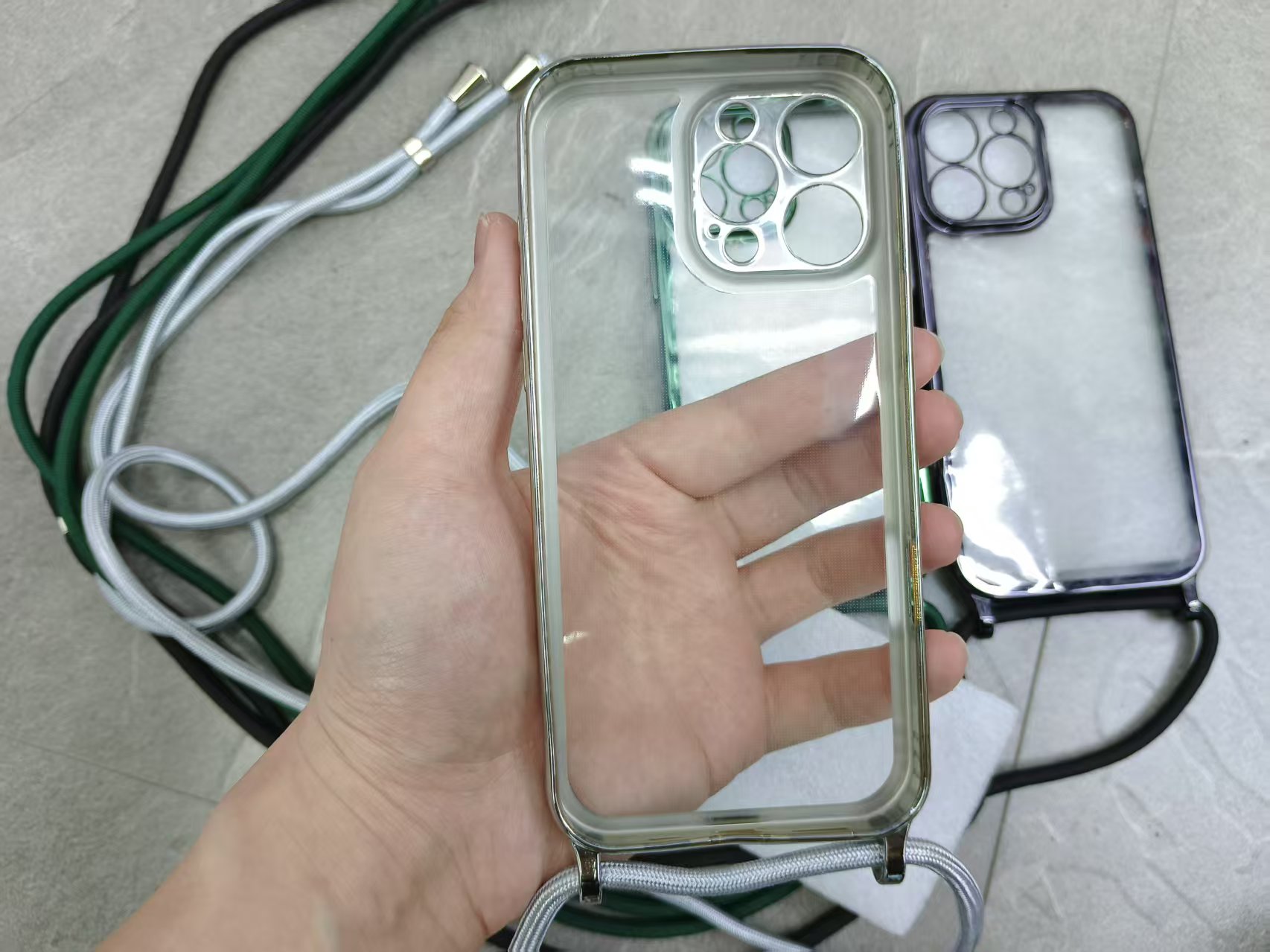 Electroplated edge transparent tpu lanyard phone case Item Picture