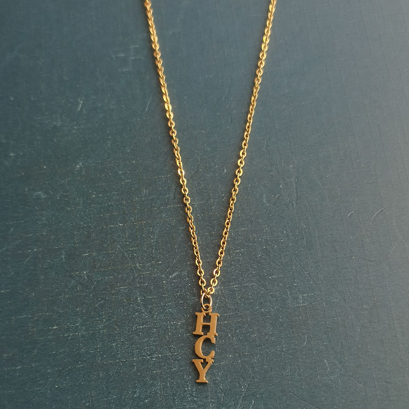 Star Huachen Yu HCY name abbreviation letters Stainless steel titanium steel DIY jewelry accessories Flower Flower bracelet pendant Application Scenario