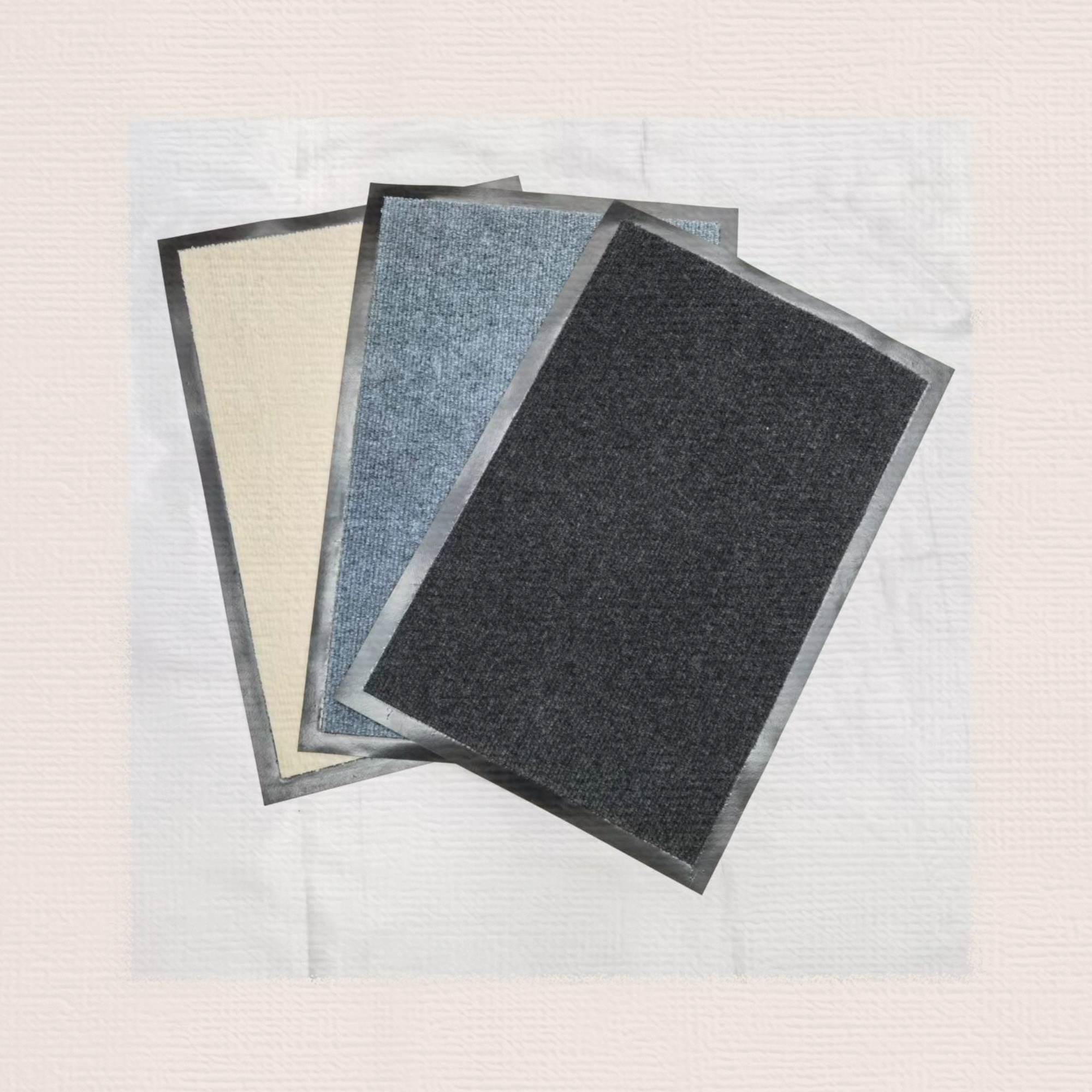 PVC single-stripe floor MATS, carpet door MATS, foot MATS, water-absorbing and anti-slip MATS, bathroom MATS, kitchen MATS, polyester floor MATS come in multiple patterns, mixed styles and colors, and available in various sizes of 40*60CM Application Scenario