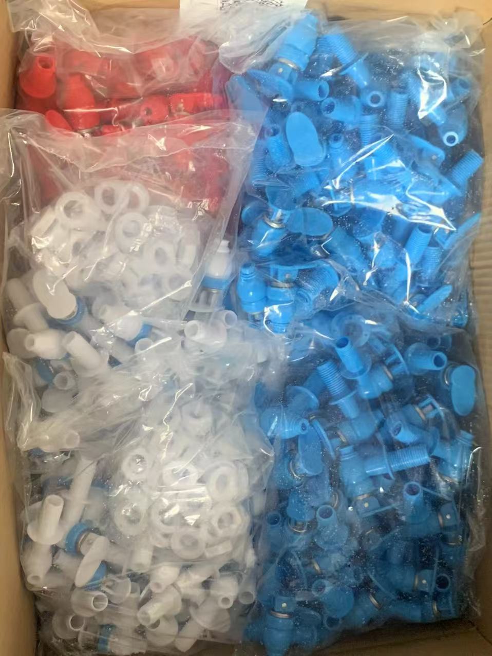 Water dispenser faucet, water dispenser nozzle, plastic nozzle Item Picture