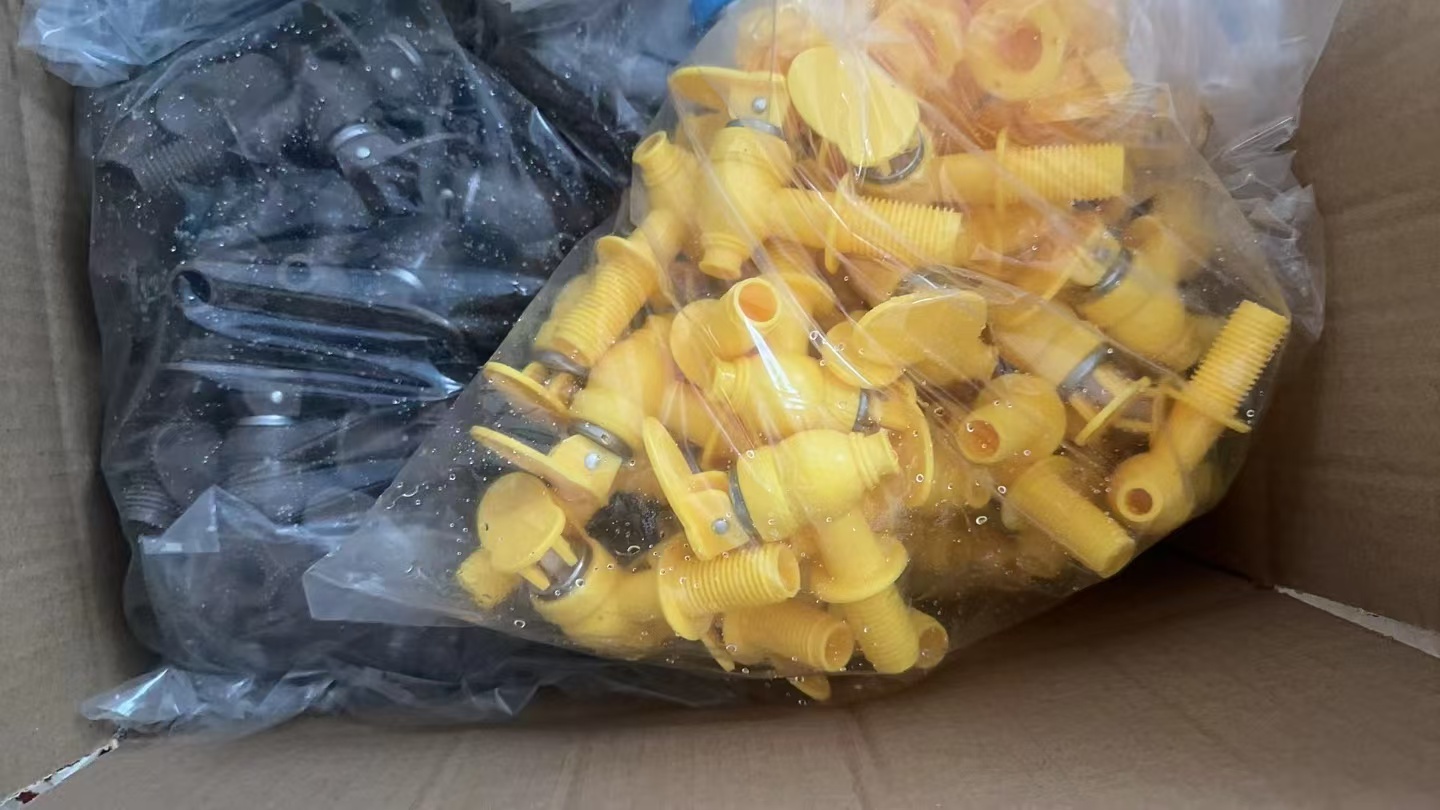 Water dispenser faucet, water dispenser nozzle, plastic nozzle Application Scenario