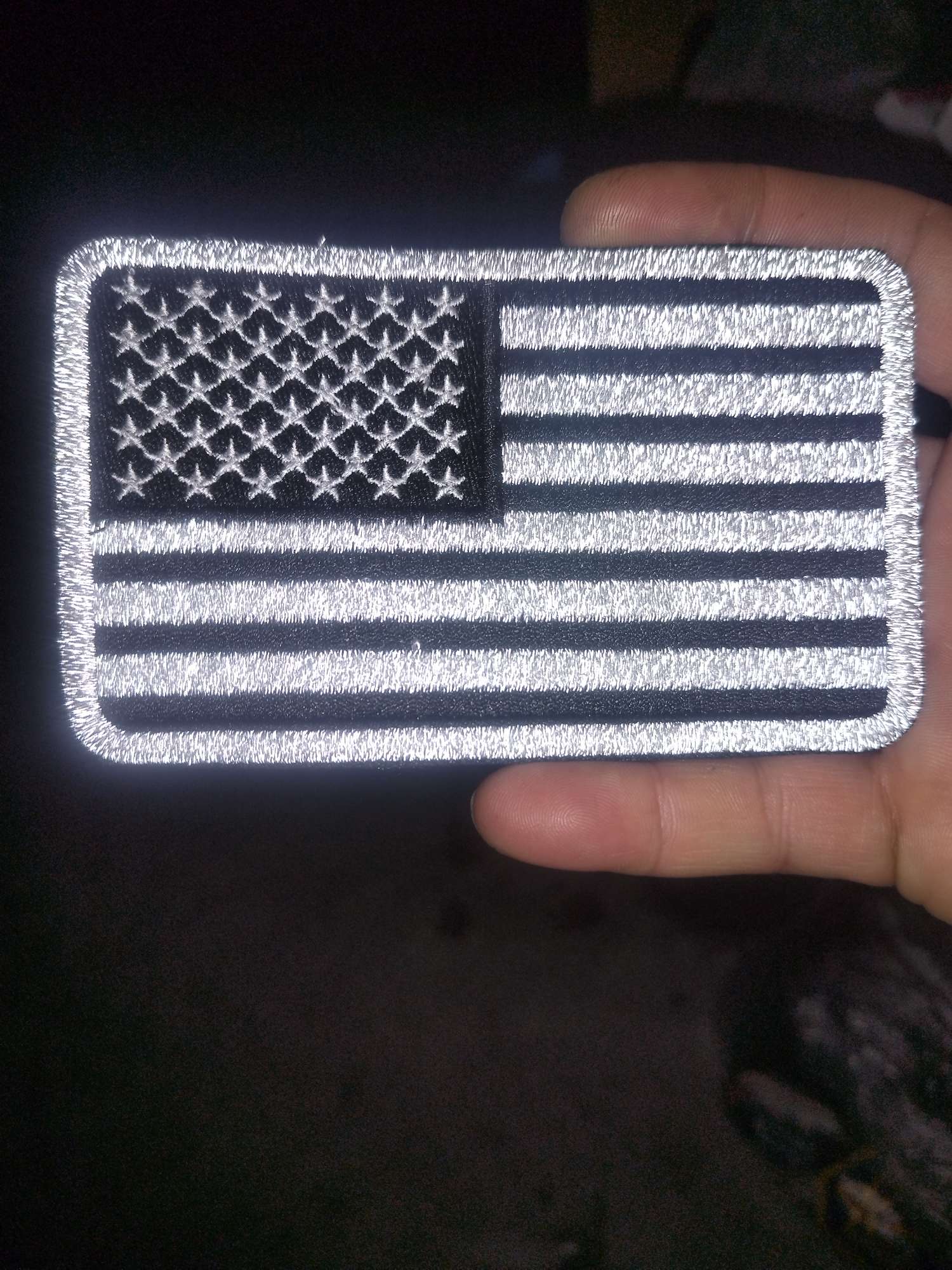 刺绣国旗美国反光高亮度蓄光国旗电脑绣花魔术贴可撕7*12CM绣花标商标织唛织唛布标皮标白底实物图