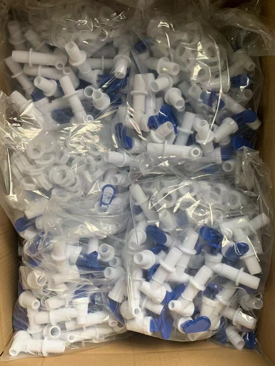 Water dispenser faucet, plastic faucet details Picture