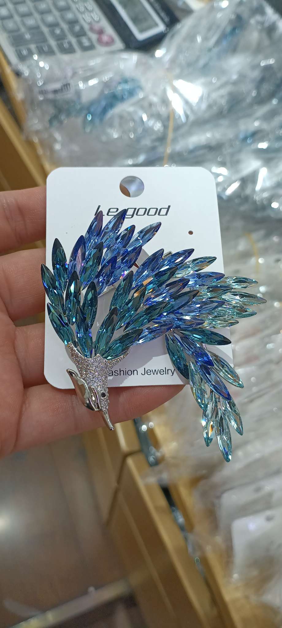 Broche de lujo con circonitas