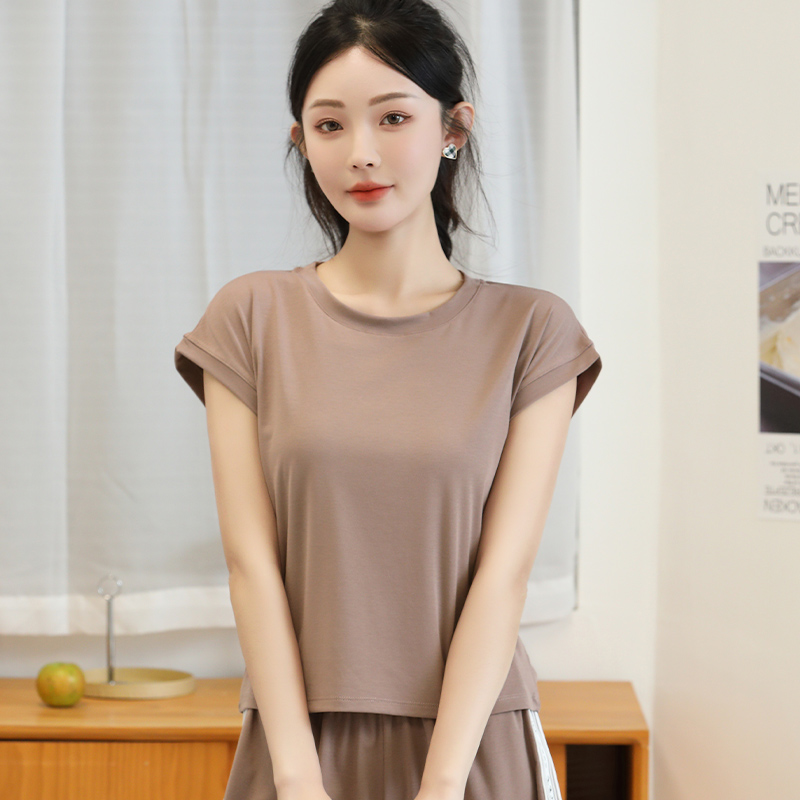 女式T恤实物图