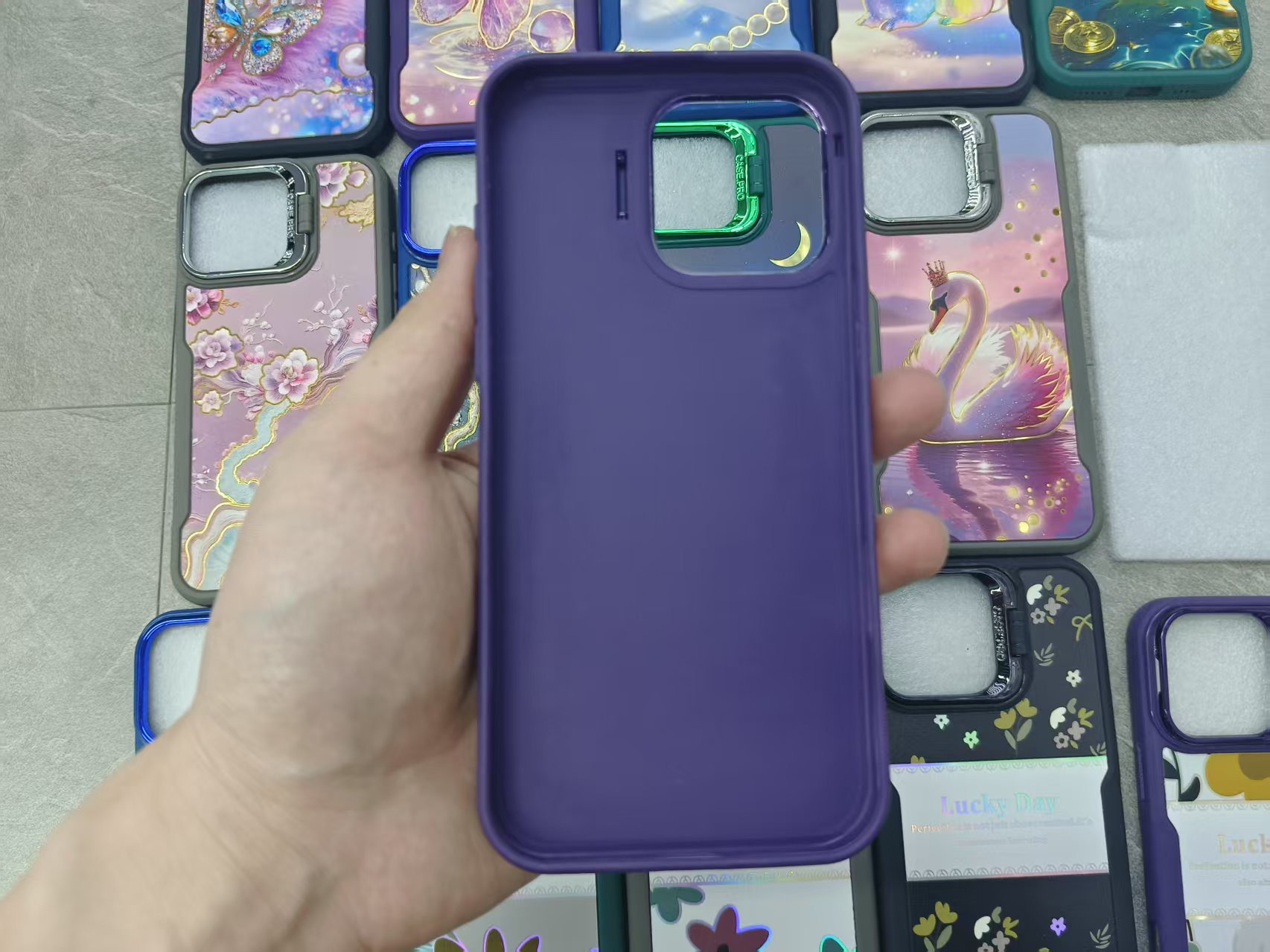 手机保护套实物图