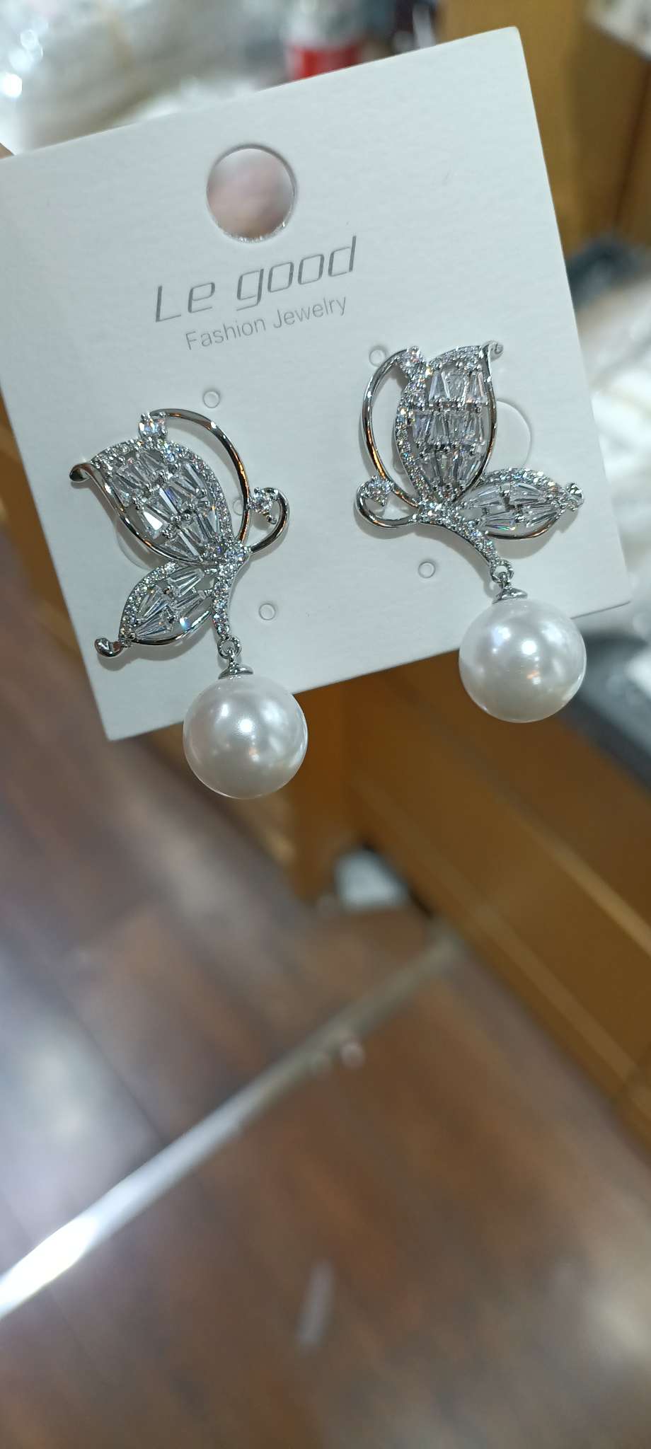 Best-selling zircon ear clips Item Picture
