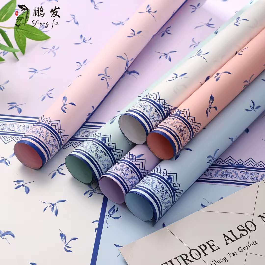 Pengfa Packaging Factory Store's blue and white porcelain thickened waterproof Ouya paper flower bouquet, special fresh flower wrapping paper for flower shops. Valentine's Day rainy Jiangnan fresh and elegant blue and white porcelain style packaging, making gift-giving super stylish detail image 3