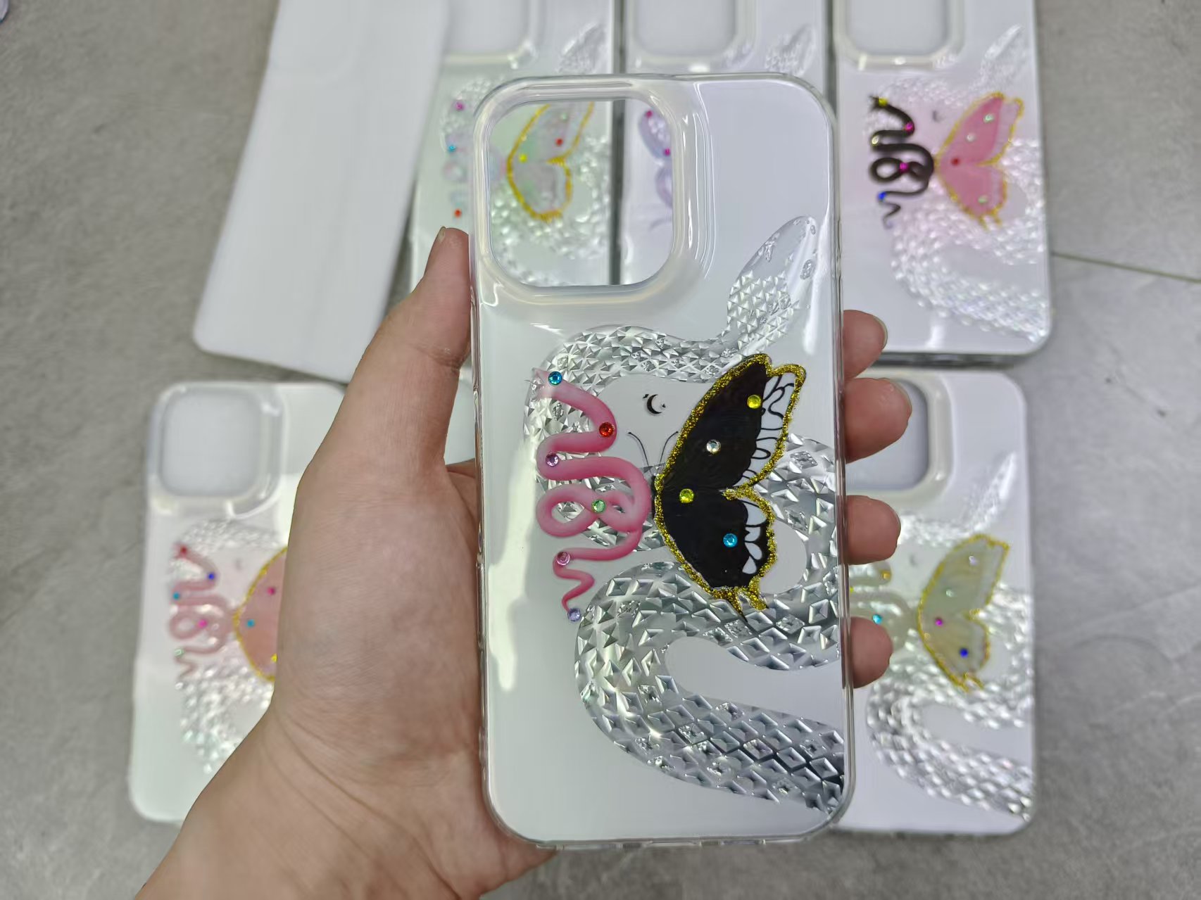 IMD high-end, niche and luxurious butterfly snake case for mobile phones details Picture