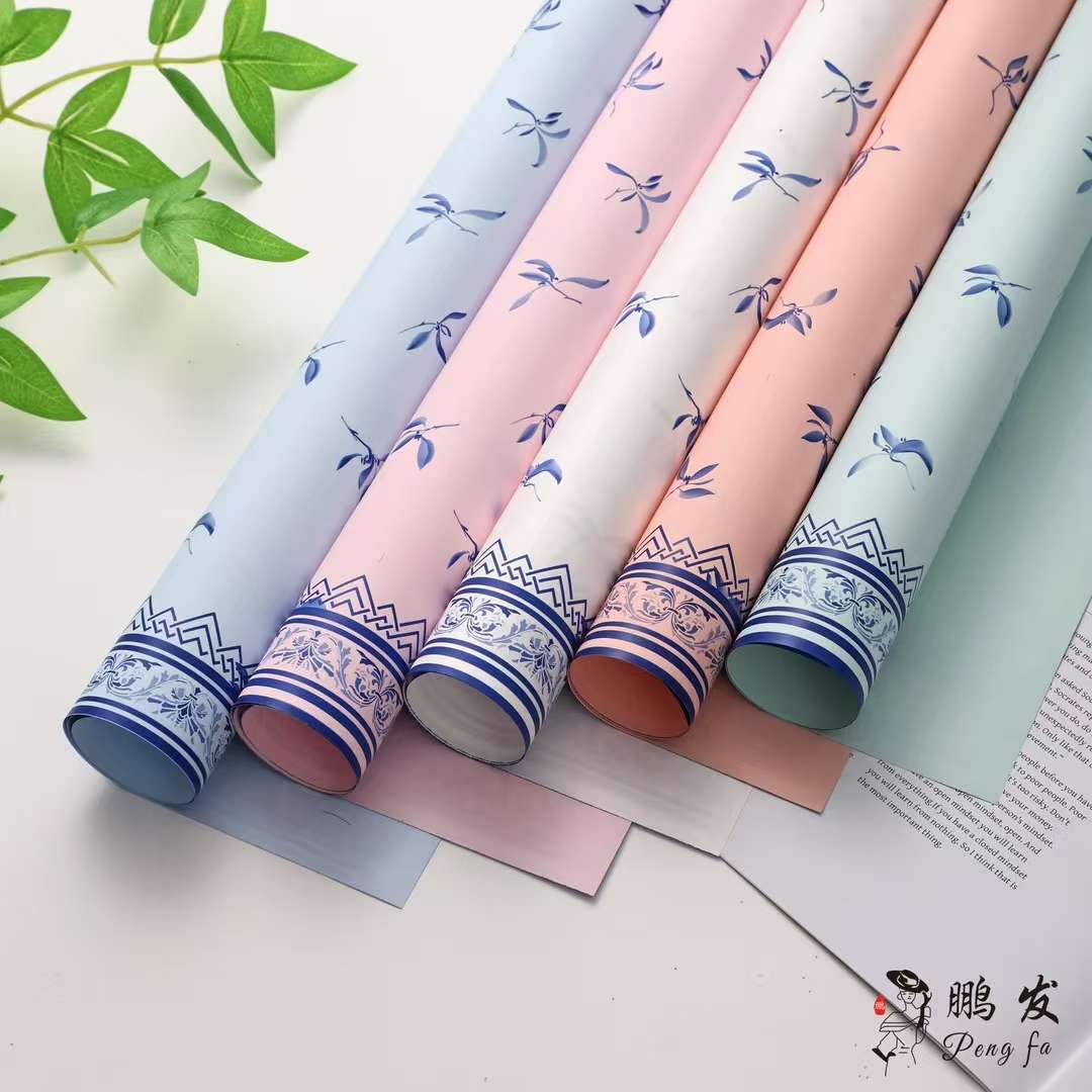 Pengfa Packaging Factory Store's blue and white porcelain thickened waterproof Ouya paper flower bouquet, special fresh flower wrapping paper for flower shops. Valentine's Day rainy Jiangnan fresh and elegant blue and white porcelain style packaging, making gift-giving super stylish detail image 4