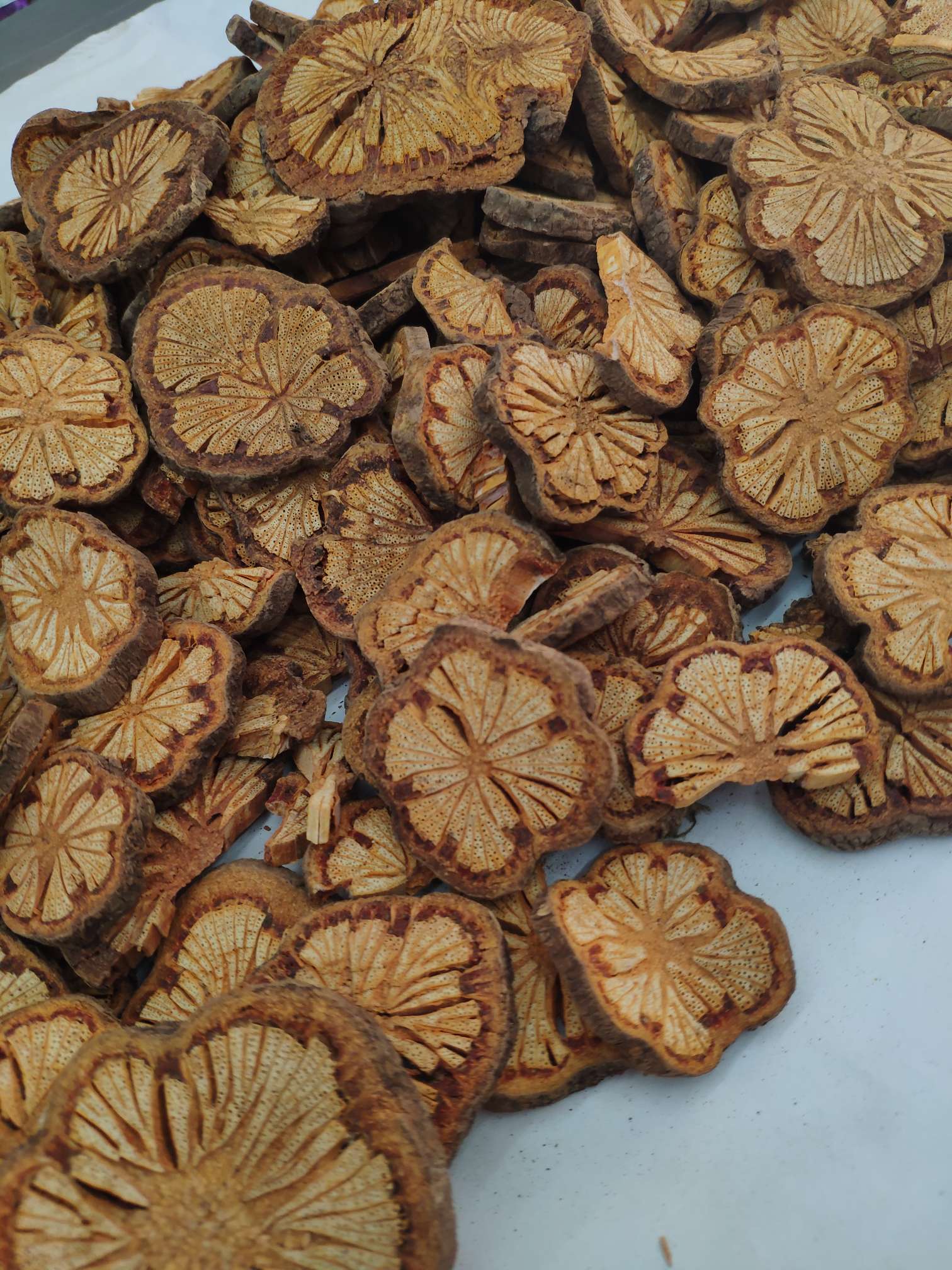 Yiwu Yueyang dried flowers, preserved flowers, flower and tree slices, handicrafts, accessories, diy design and production, decoration, starry sky rose, artificial flowers, pressed flowers, scented candles, photo frames, oil paintings, cards, gift boxes, wedding photography, Christmas gift boxes, wedding detail image 9