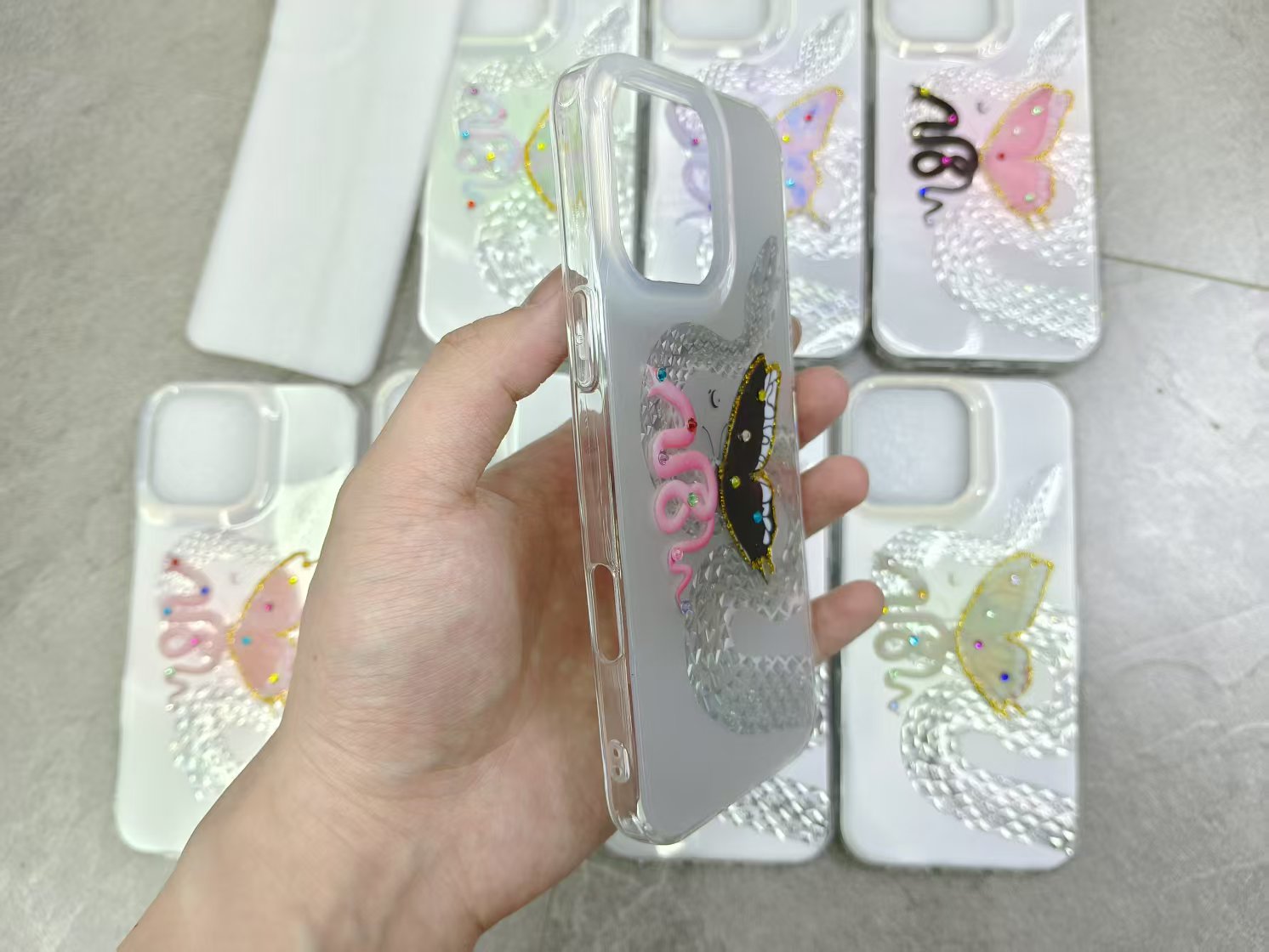 IMD high-end, niche and luxurious butterfly snake case for mobile phones Application Scenario
