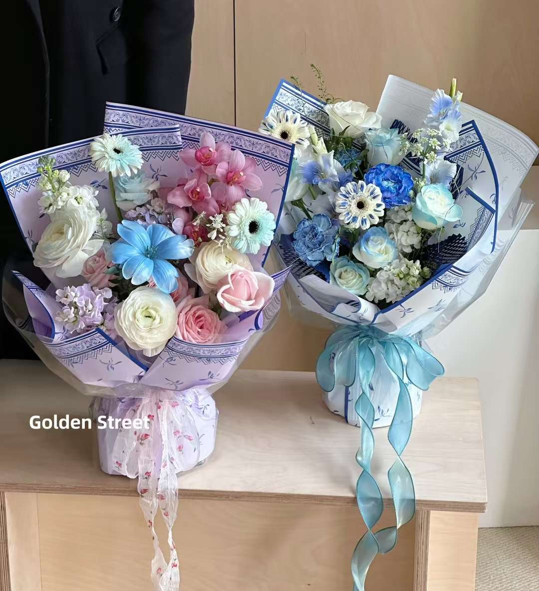 Pengfa Packaging Factory Store's blue and white porcelain thickened waterproof Ouya paper flower bouquet, special fresh flower wrapping paper for flower shops. Valentine's Day rainy Jiangnan fresh and elegant blue and white porcelain style packaging, making gift-giving super stylish detail image 6