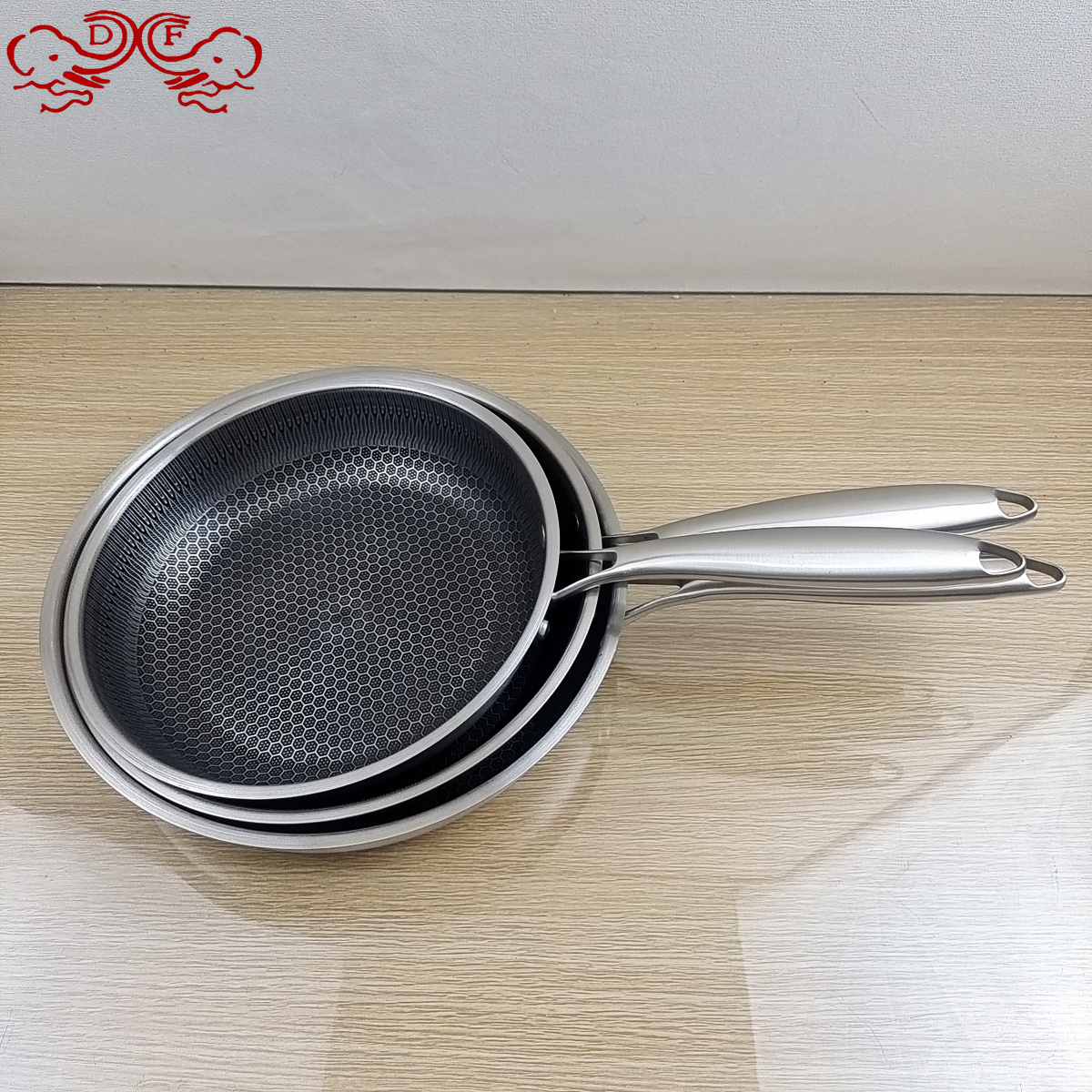 DF99423煎锅加厚平底锅无涂层蜂窝不沾锅煎鸡蛋牛排DF TRADING HOUSE