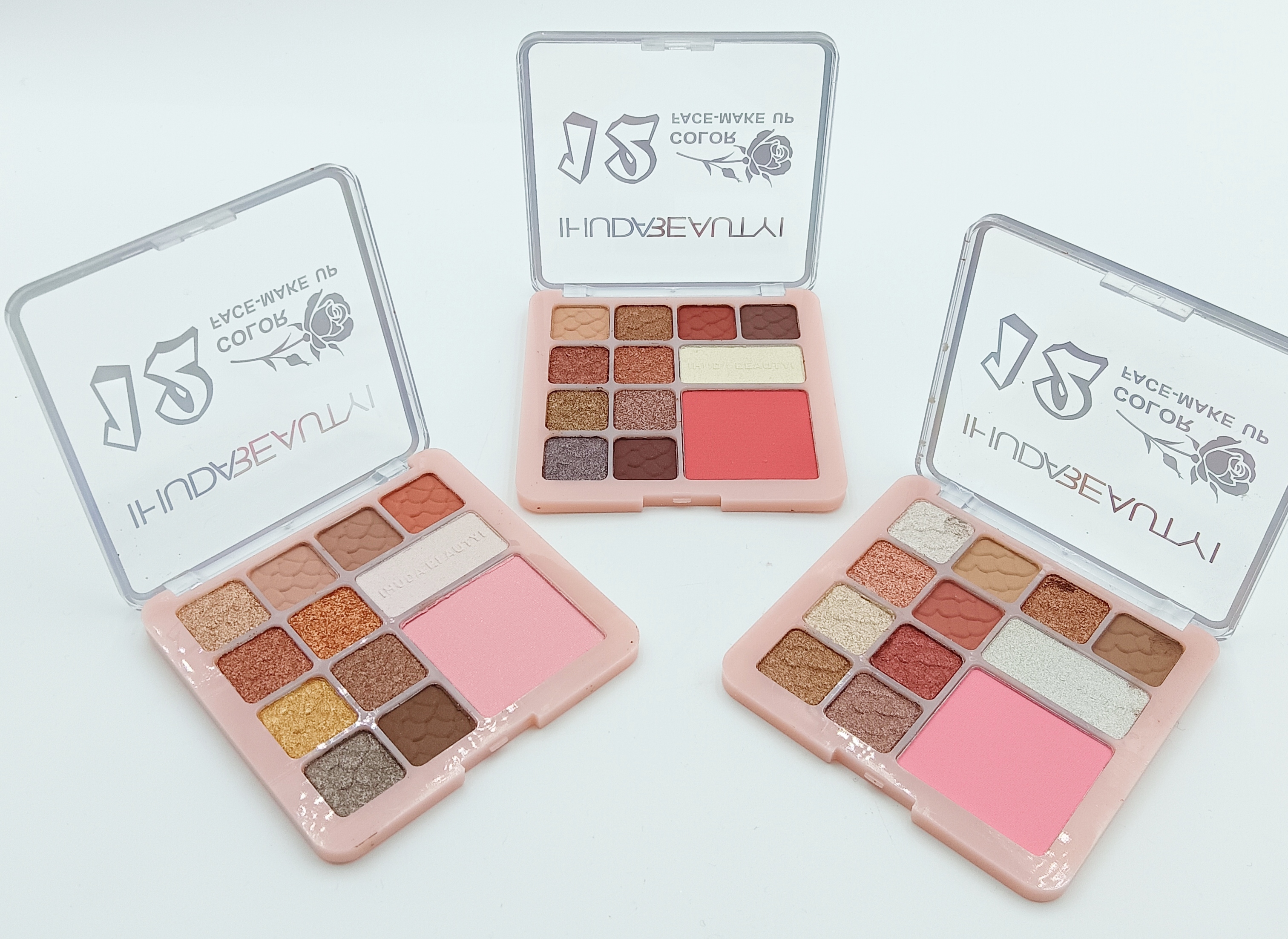 Custom non-faint 12 color eyeshadow and blush combination set earth color makeup eyeshadow pearl eyeshadow luyisi brand cross-border new eyeshadow tray 24 hours lasting cosmetics manufacturers direct sales Application Scenario