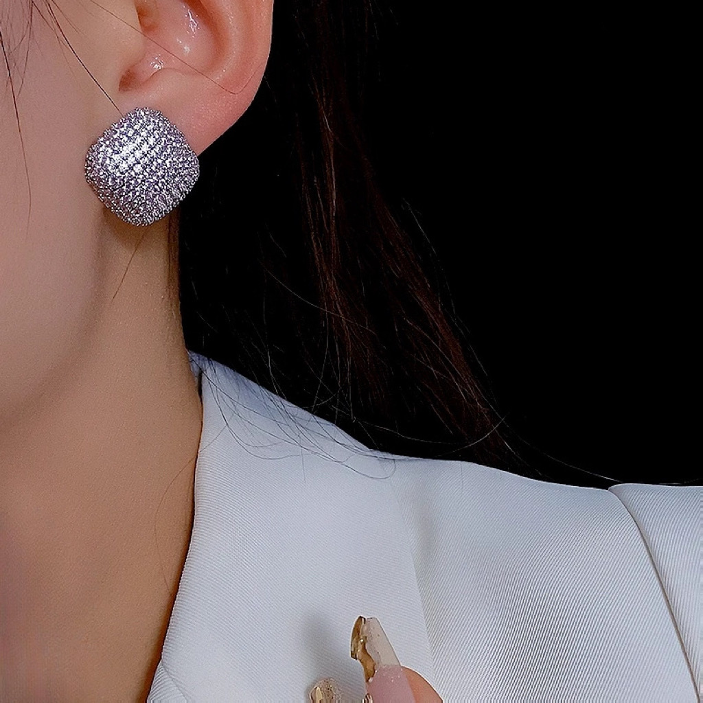 European and American light luxury zirconia geometric earrings, super sparkling micro-inlaid zirconia square stud earrings, fashionable earrings detail image 5