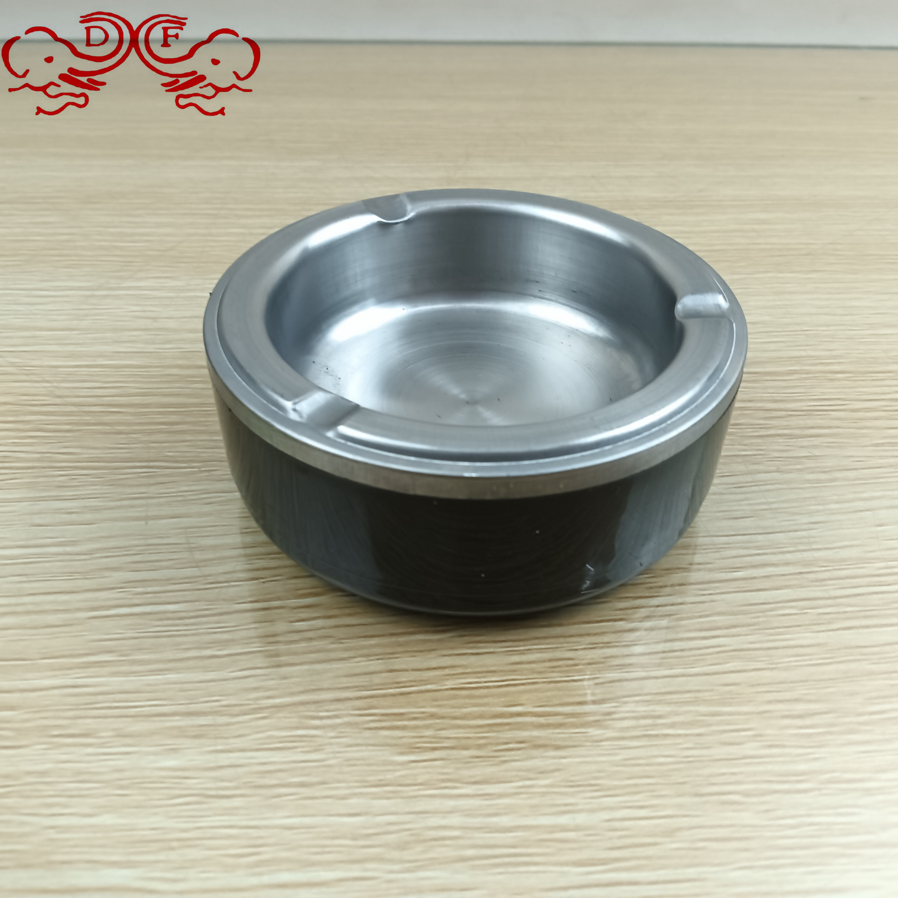 烟灰缸工艺品/烟灰缸/旧金属烟灰缸/烟灰缸摆件/金属烟灰缸细节图