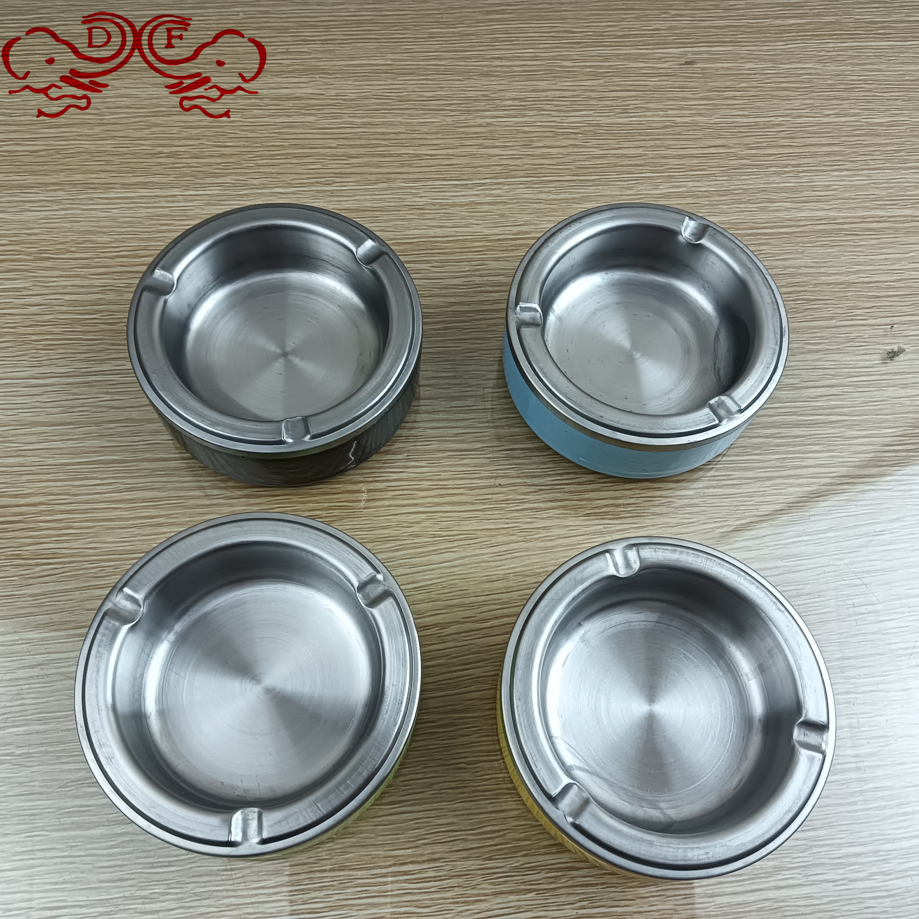 烟灰缸工艺品/烟灰缸/旧金属烟灰缸/烟灰缸摆件/金属烟灰缸白底实物图