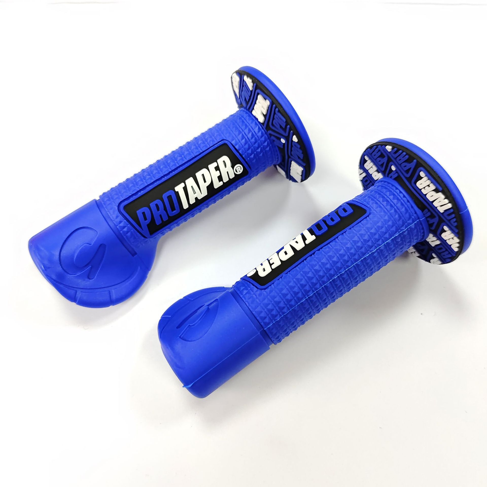 Motorcycle Universal handlebar cover New pro with booster handlebar glue Off-road vehicle non-slip throttle turn handlebar glue Application Scenario