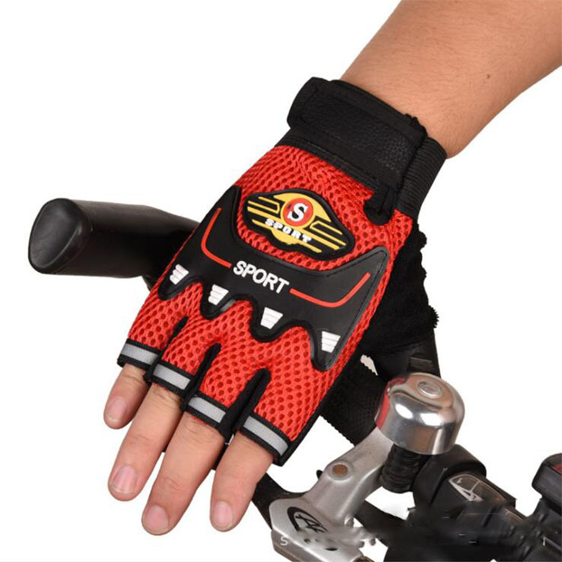 Outdoor riding half finger gloves for men Spring and autumn non-slip breathable wear resistant bicycle mountain bike motorcycle half glove Application Scenario