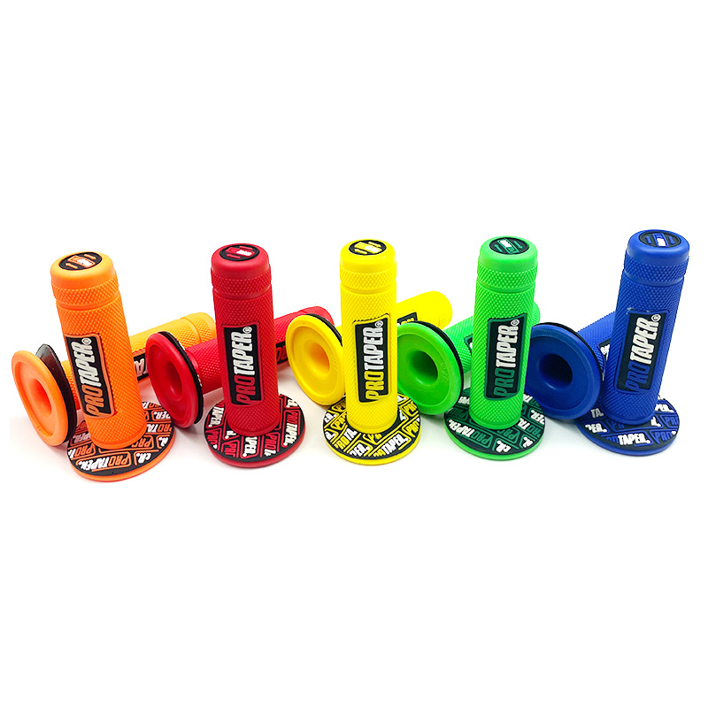 Suitable for motorcycle riders rubber pedal moped glue sticky fire throttle knob set universal Application Scenario
