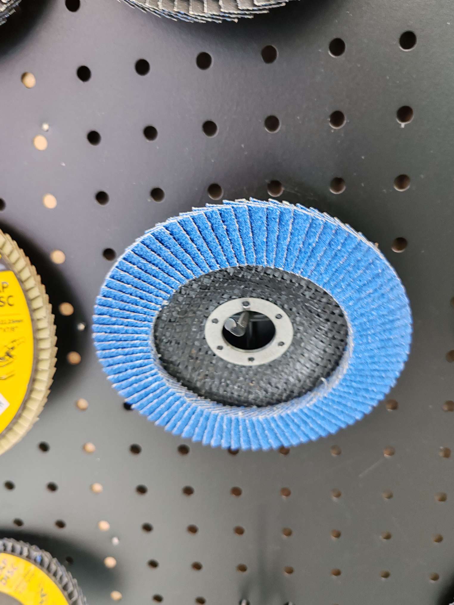 Pneumatic and electric tool accessories A40 with louver grinding discs detail image 5
