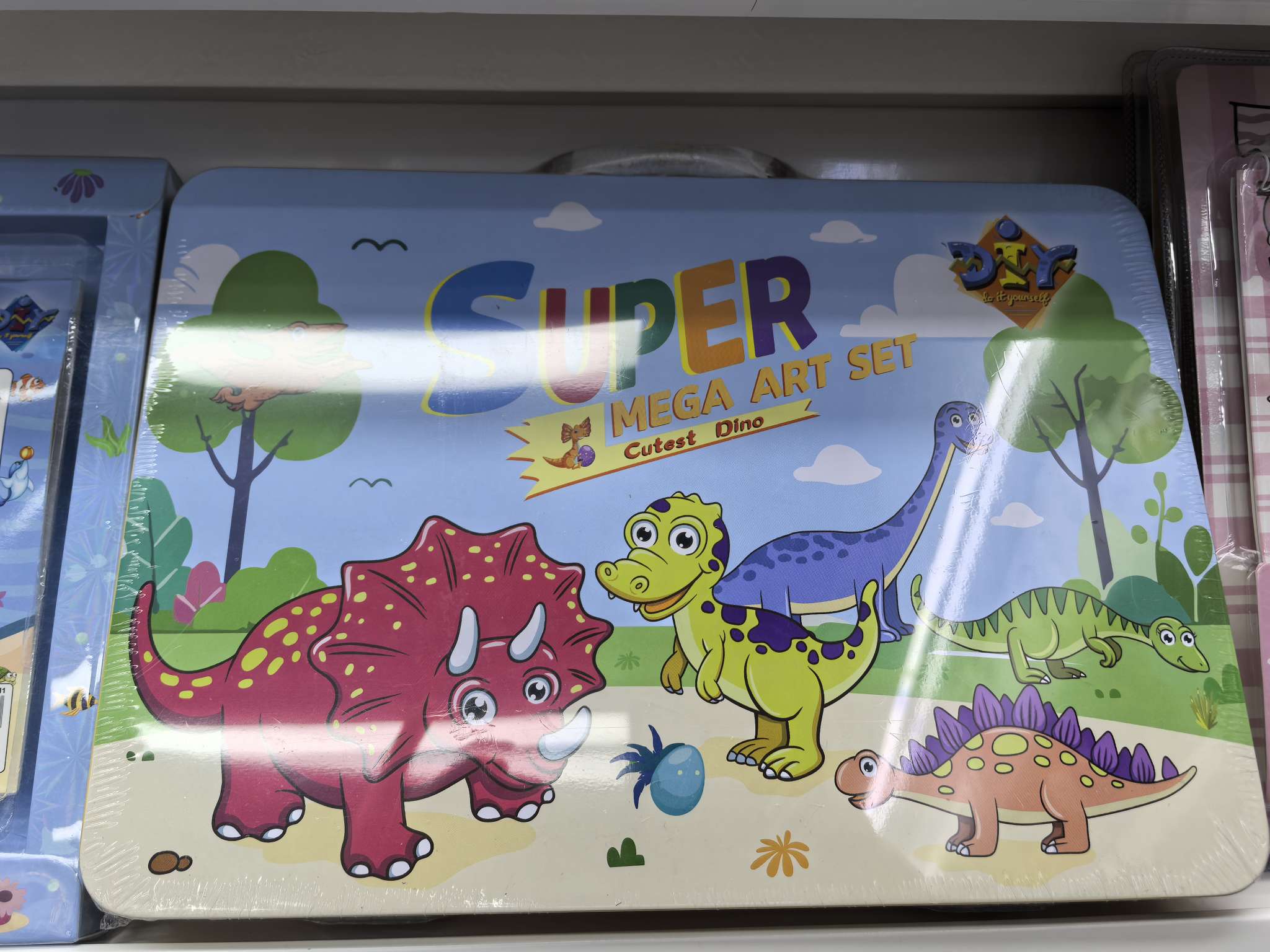 彩绘，马克笔，蜡笔等，铁盒套装细节图