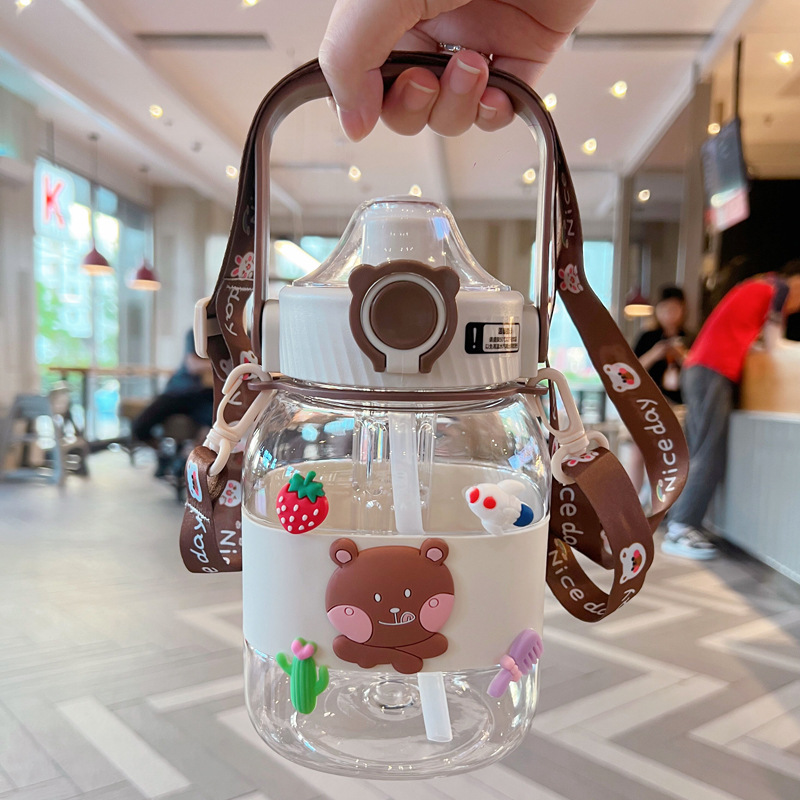 X152-XBD-8033 Girls' large-capacity, popular and cute water cup, portable student bear water cup, children's square large-belted cup with tea strater