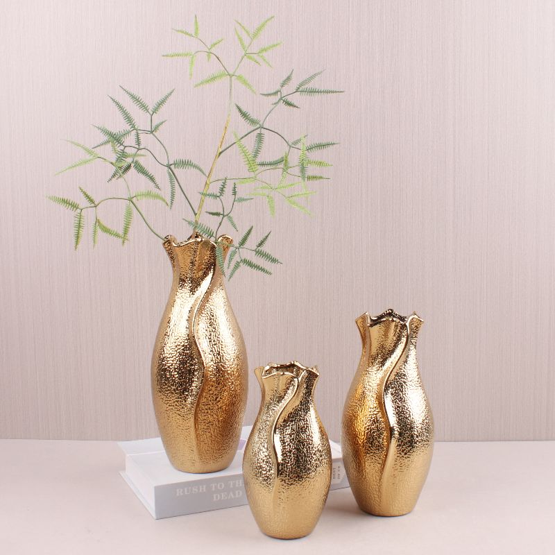 Electroplated gold ceramic vase, flower arrangement art piece, high-end living room decoration, living room dining table decoration Item Picture