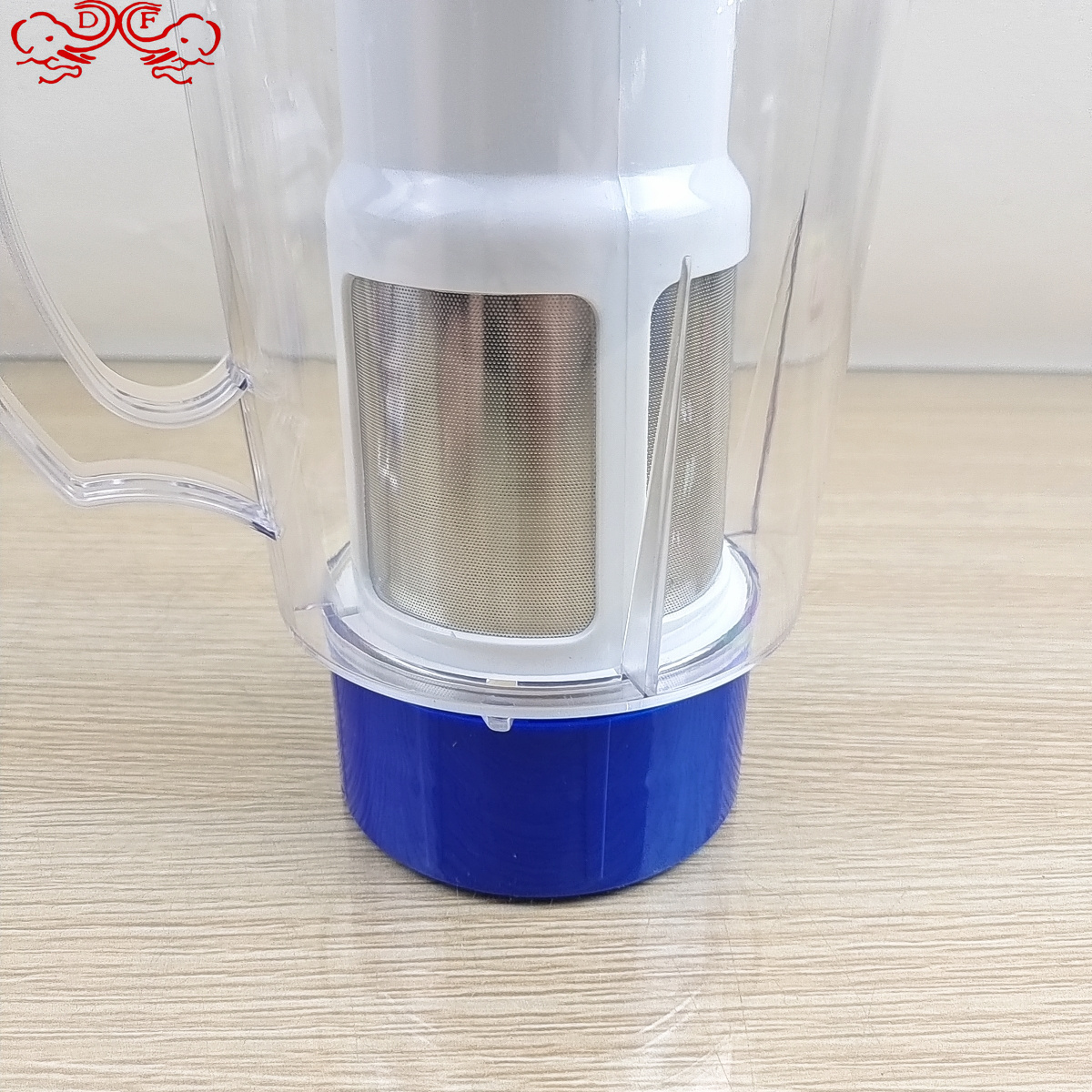 榨汁机/破壁机/破壁机1.5升/榨汁机果汁机手动/便携榨汁机白底实物图