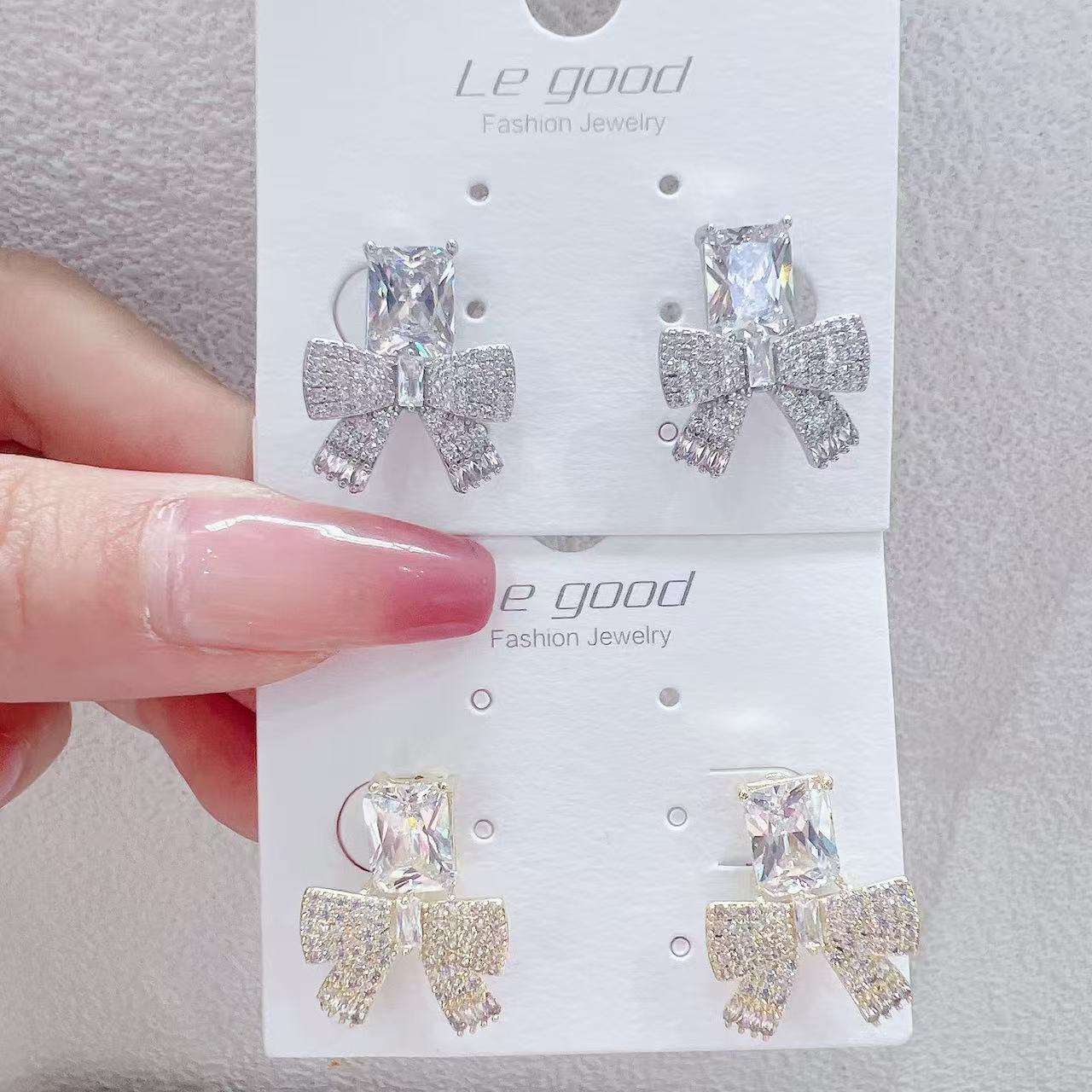 流行锆石耳夹 details Picture