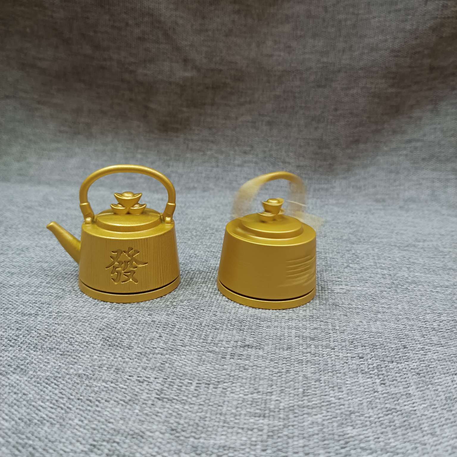 Zhonggong Craft handle piece, Hu Fa CAI teapot, small water bottle decoration detail image 2