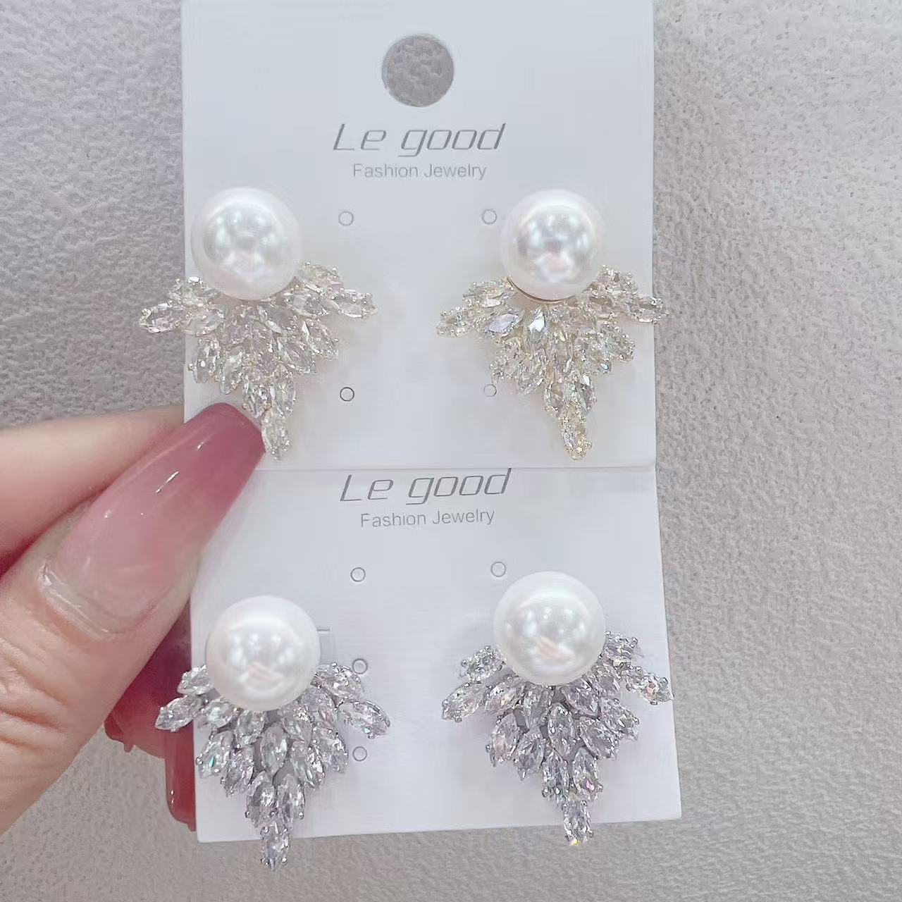 Zircon perla ear clip details Picture